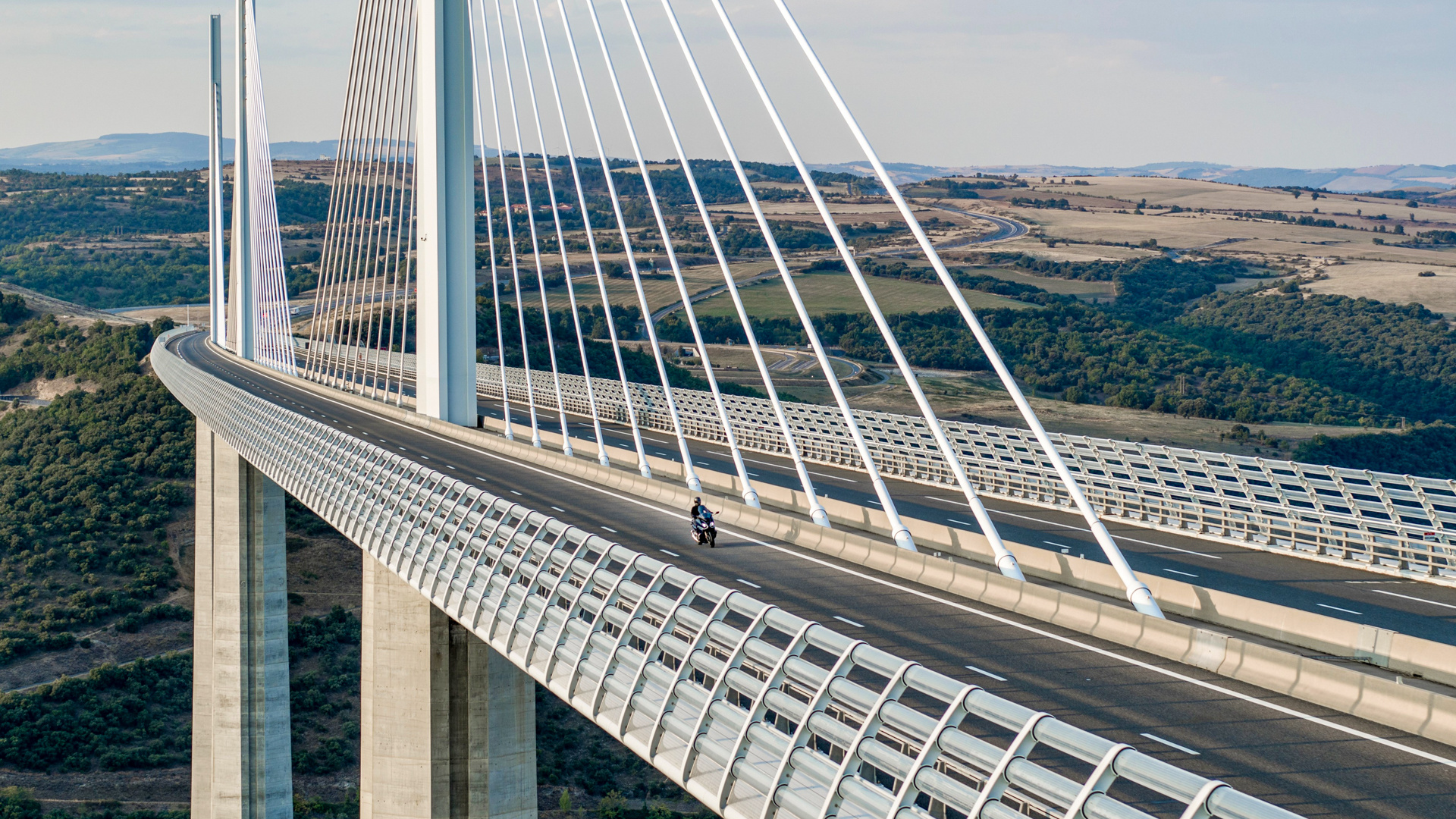 Millau Bridge, 2021er Honda Forza 750, Bild, Motorradfotos, 1920x1080 Full HD Desktop