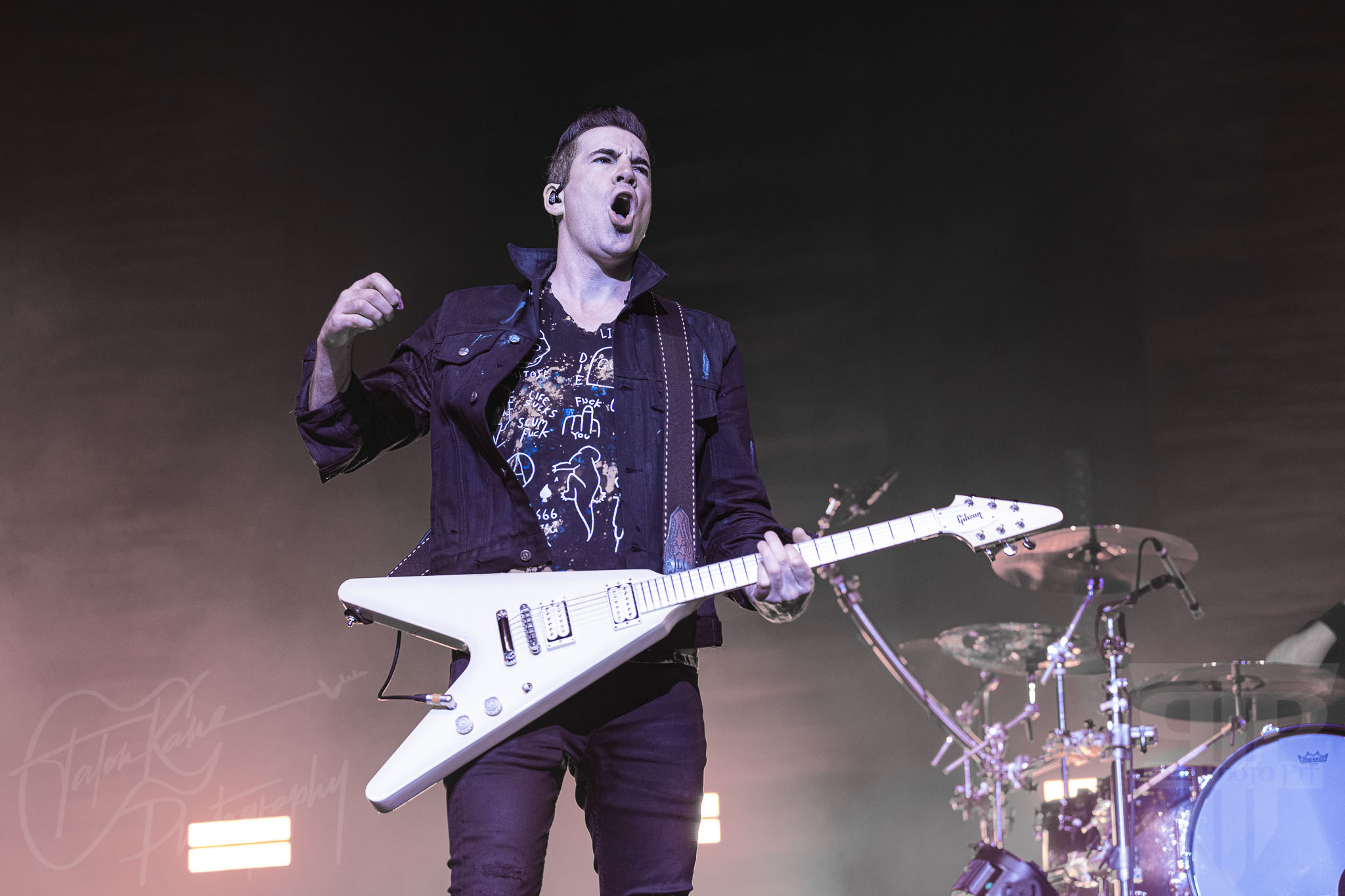 FROM THE PIT TO THE CROWD: THEORY OF A DEADMAN WITH SHAMAN'S HARVEST - HARD ROCK LIVE - ORLANDO FL - MARCH 6, 2022 - The Photo Pit 2050x1370