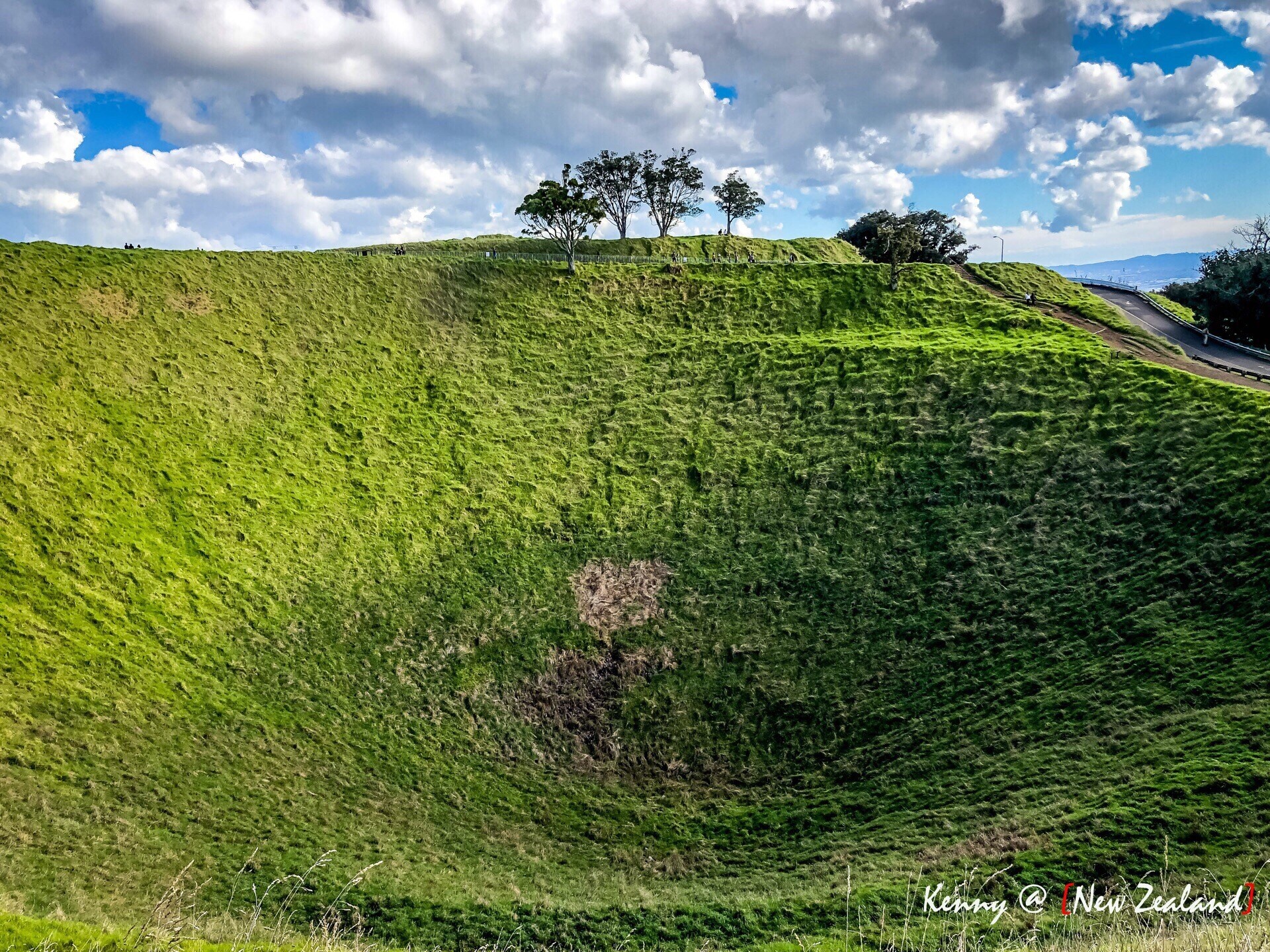 Mount Eden Crater, New Zealand, Travels, Geological Wonder, 1920x1440 HD Desktop