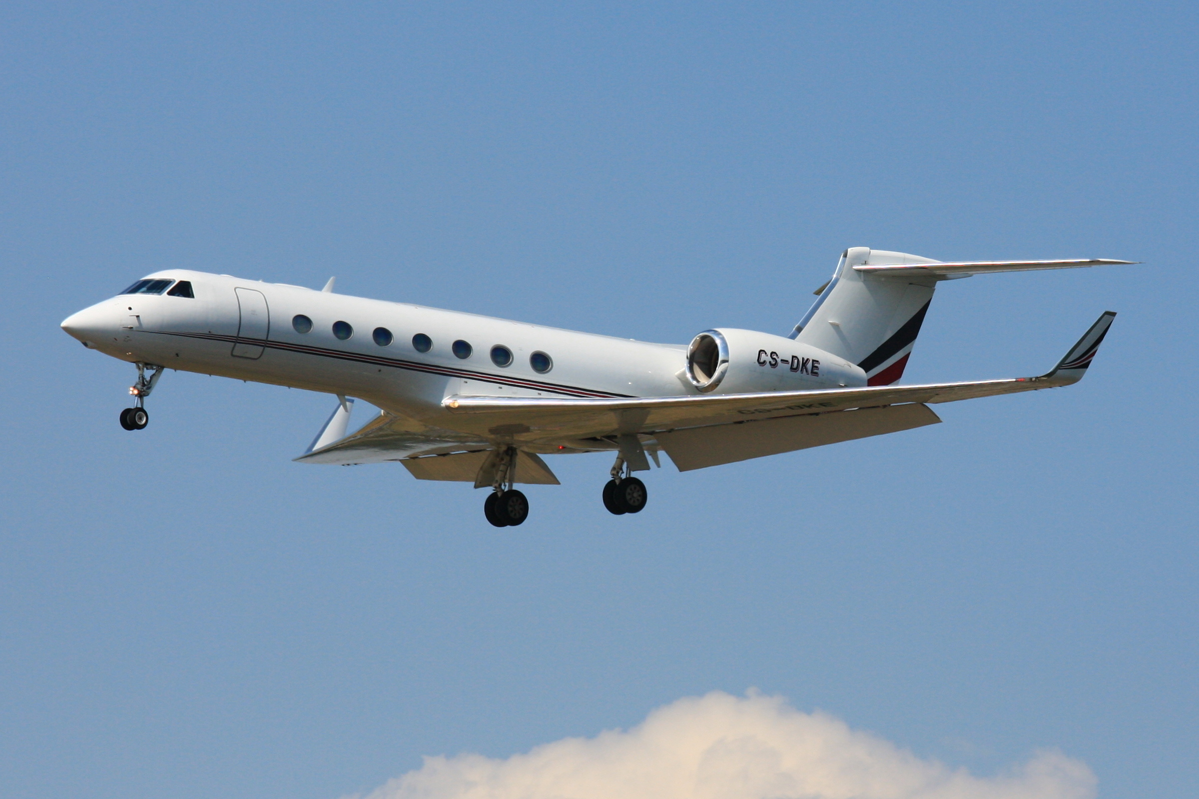 Gulfstream G550, Luxury travel, Elite flying, Exquisite design, 2400x1600 HD Desktop