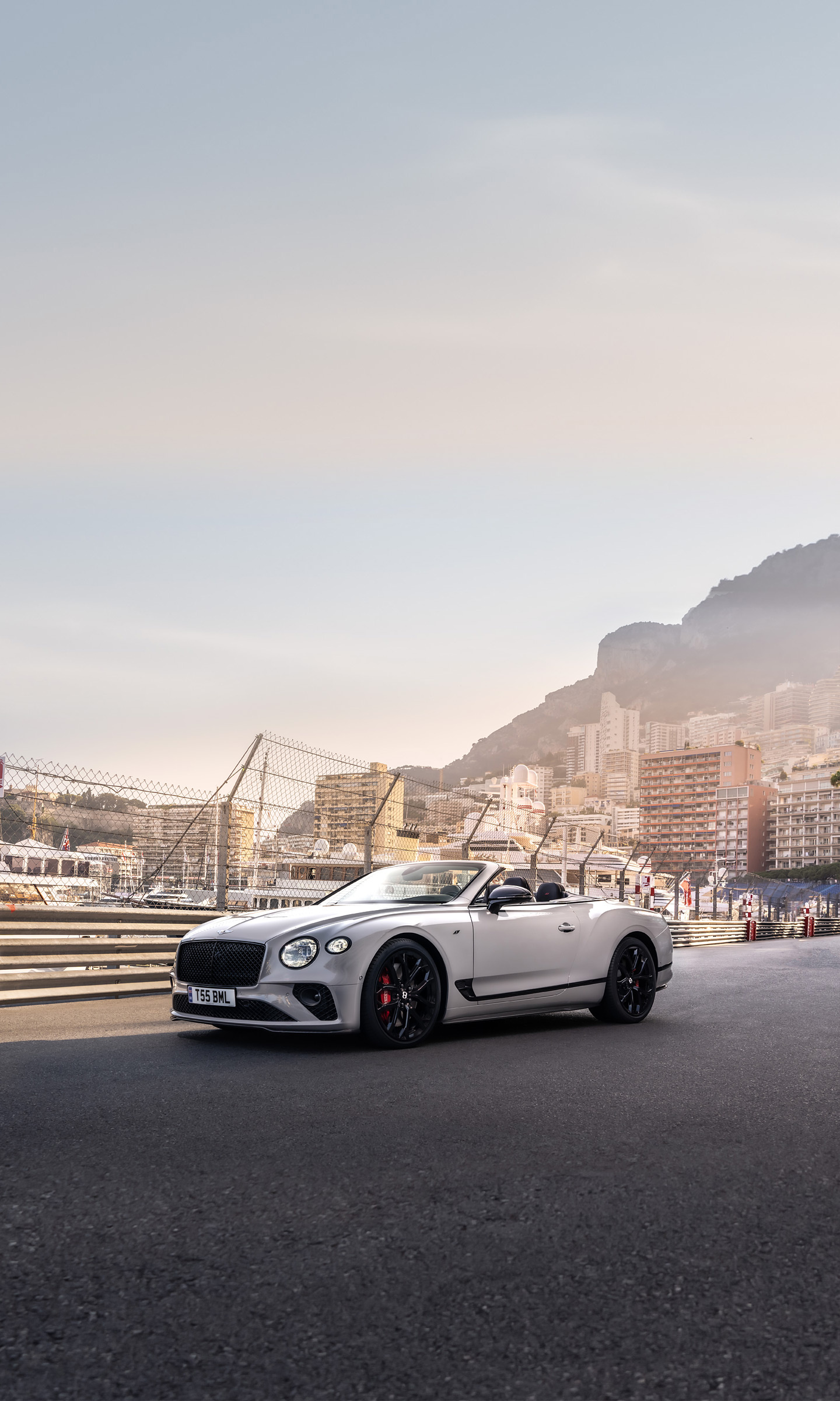 Bentley Continental GTC, Auto luxury, Iconic elegance, Exquisite details, 1440x2400 HD Phone