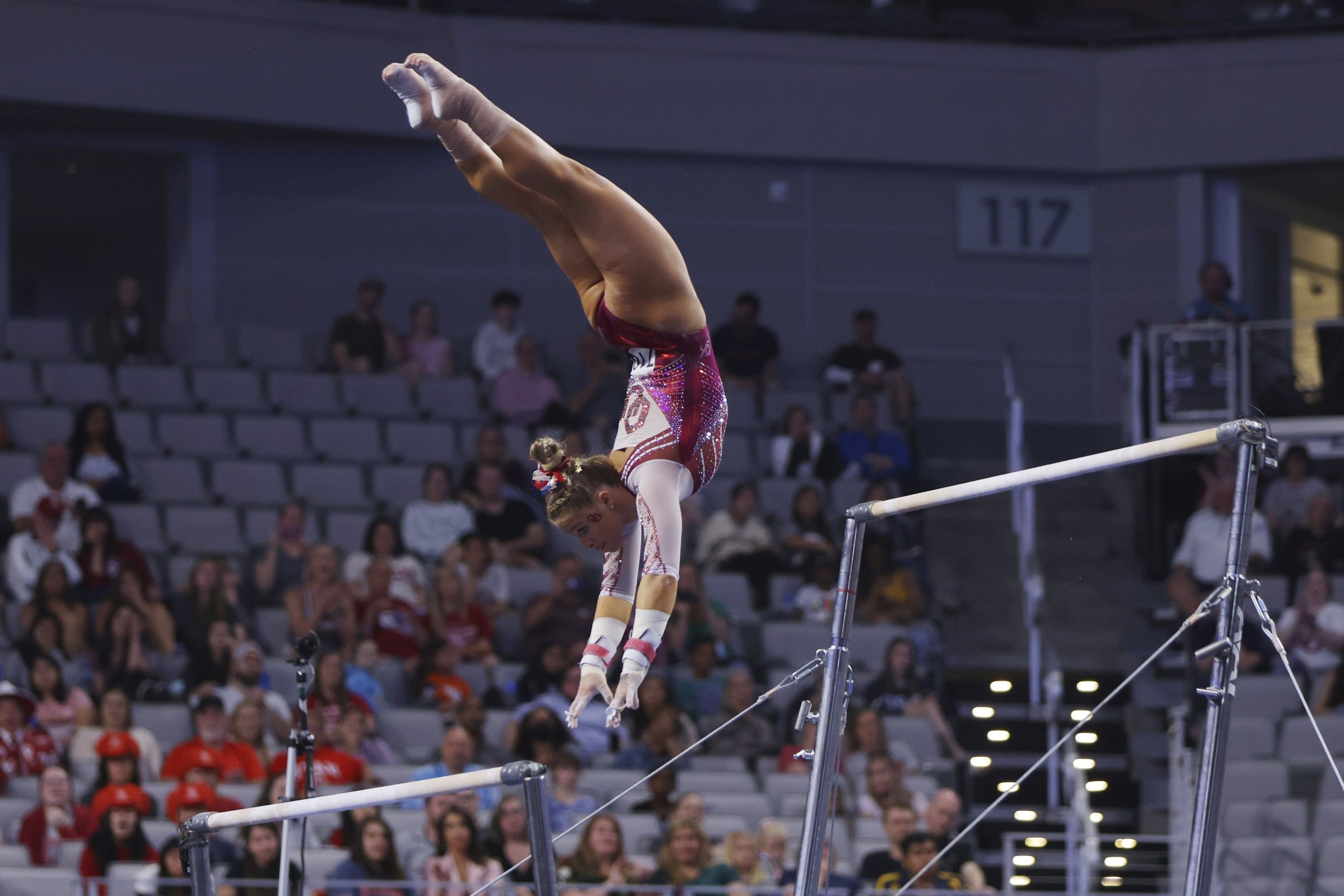 Ragan Smith, Uneven Bars Wallpaper, 2400x1600 HD Desktop