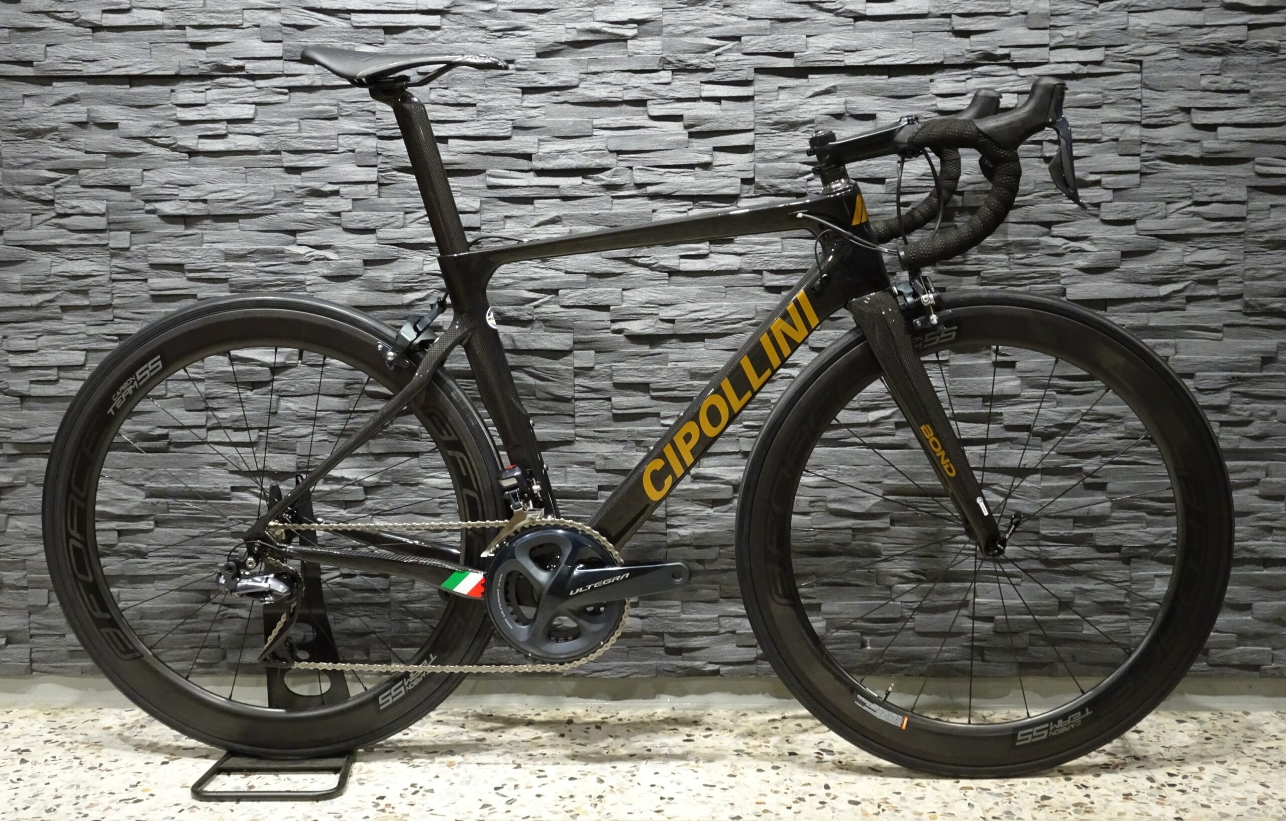 Bond 2, Cipollini Bikes Wallpaper, 2560x1640 HD Desktop