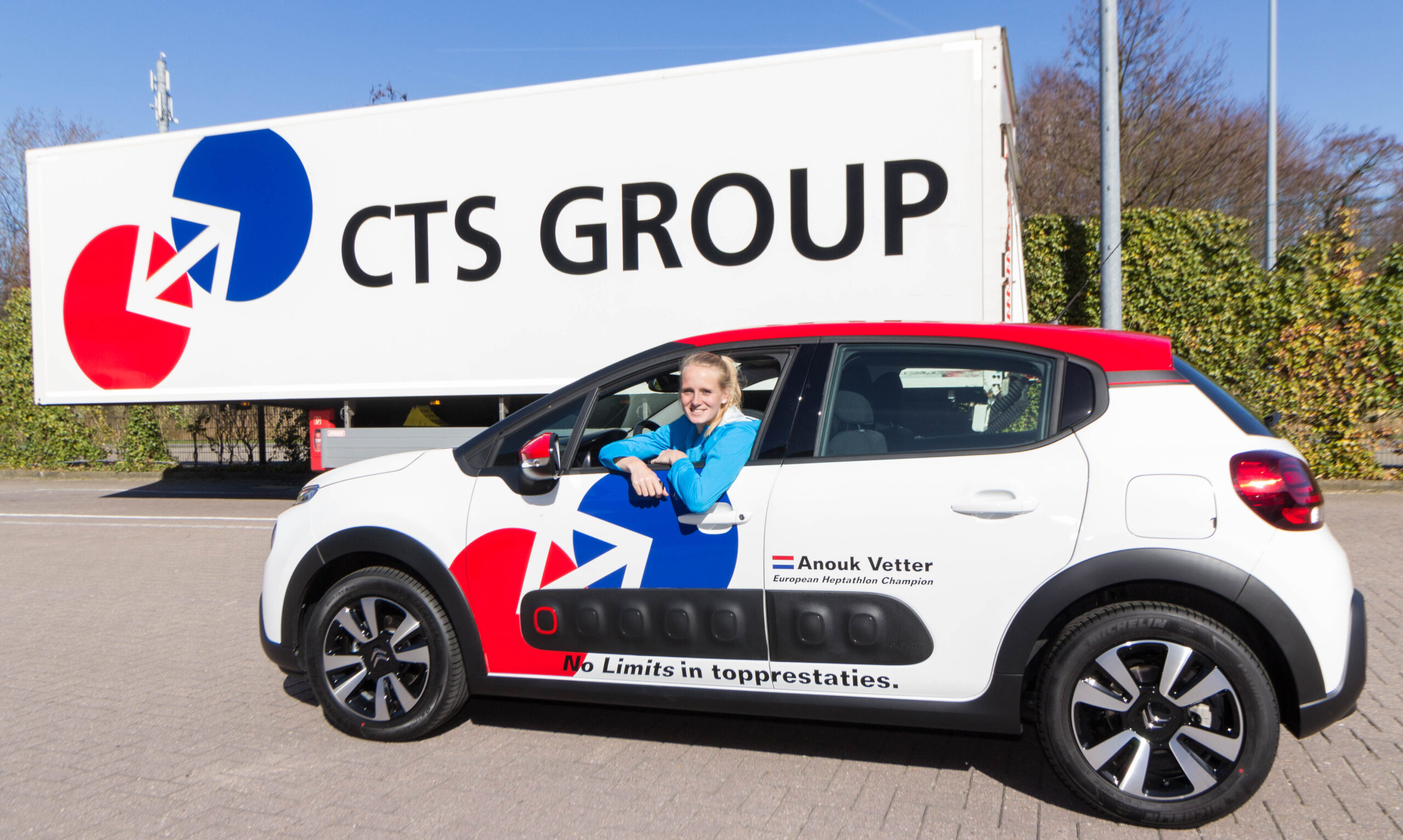 Anouk Vetter, Sponsored by CTS Group, 2560x1540 HD Desktop