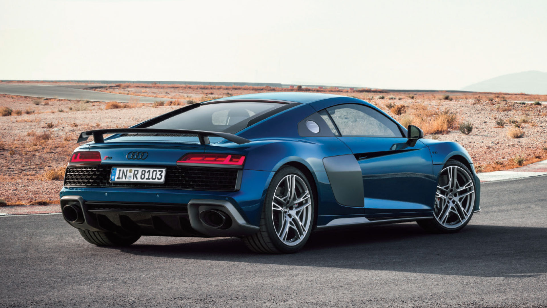 Audi R8 V10 performance, asphalt racetrack, desert landscape background, Full HD Desktop wallpaper