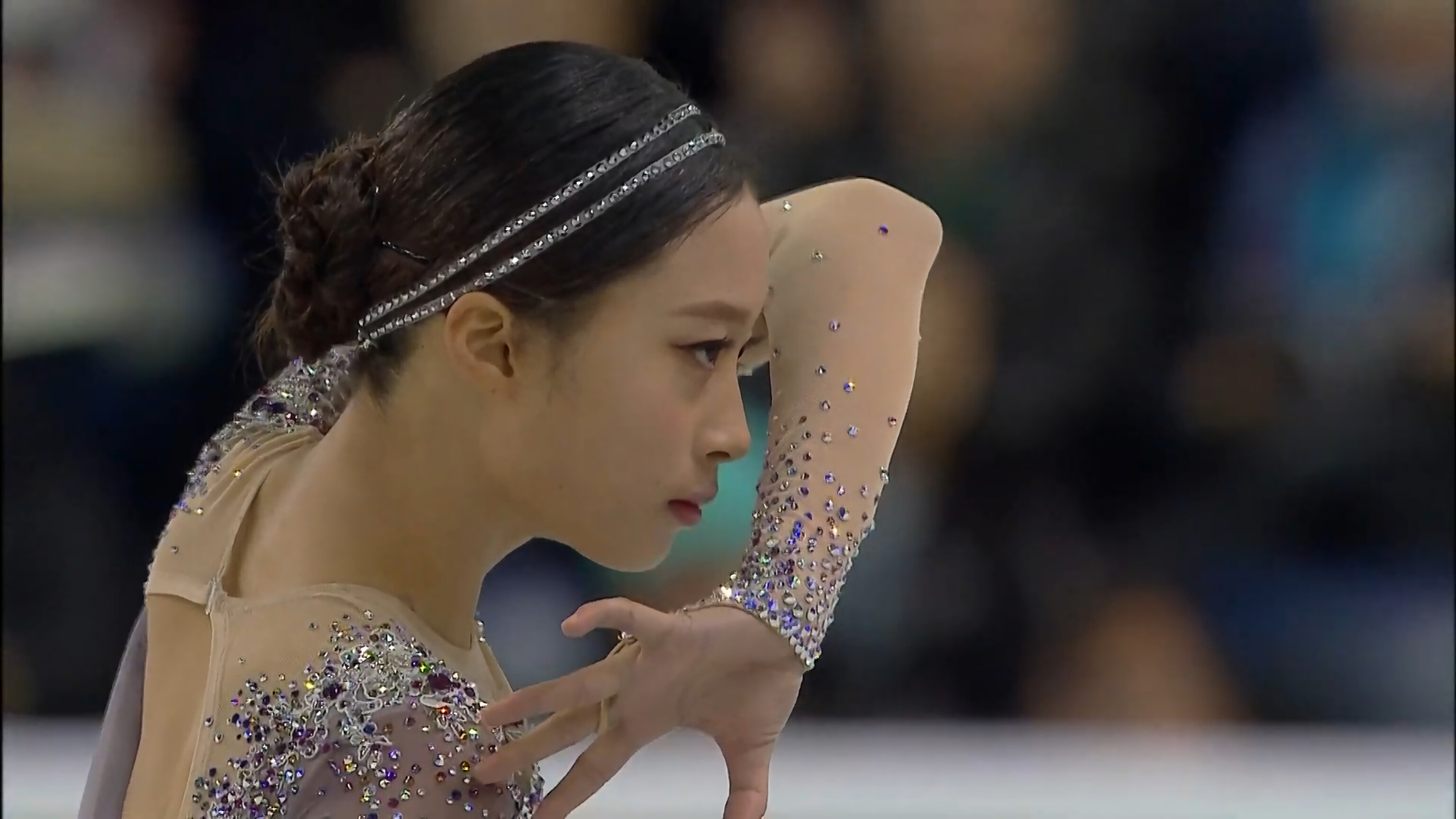 You Young, Synchronized ice skating, Perfectly synchronized, Mesmerizing formations, 3080x1730 HD Desktop