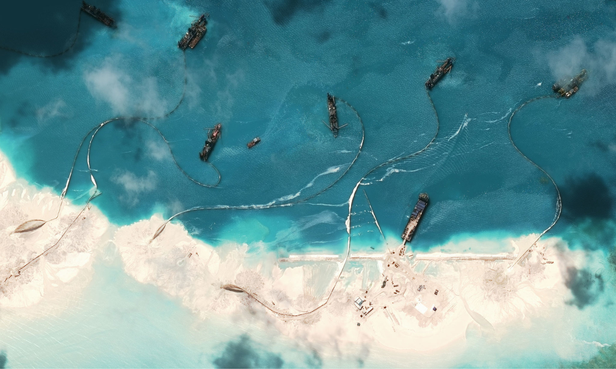 South China Sea, China's constructions, New York Times, 2050x1230 HD Desktop