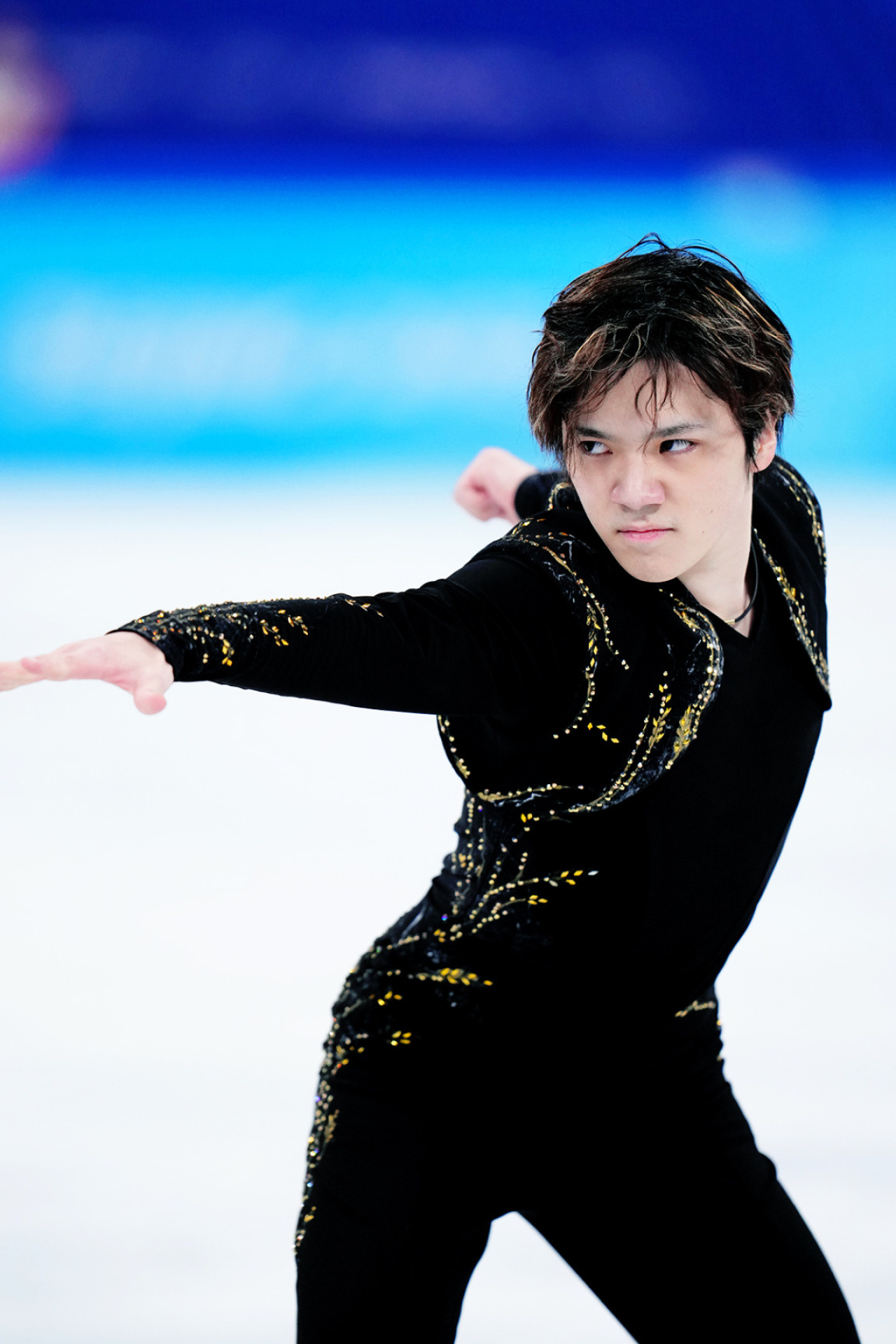 Shoma Uno, Artistic skating moments, Visual storytelling, Inspiring images, 1280x1920 HD Phone