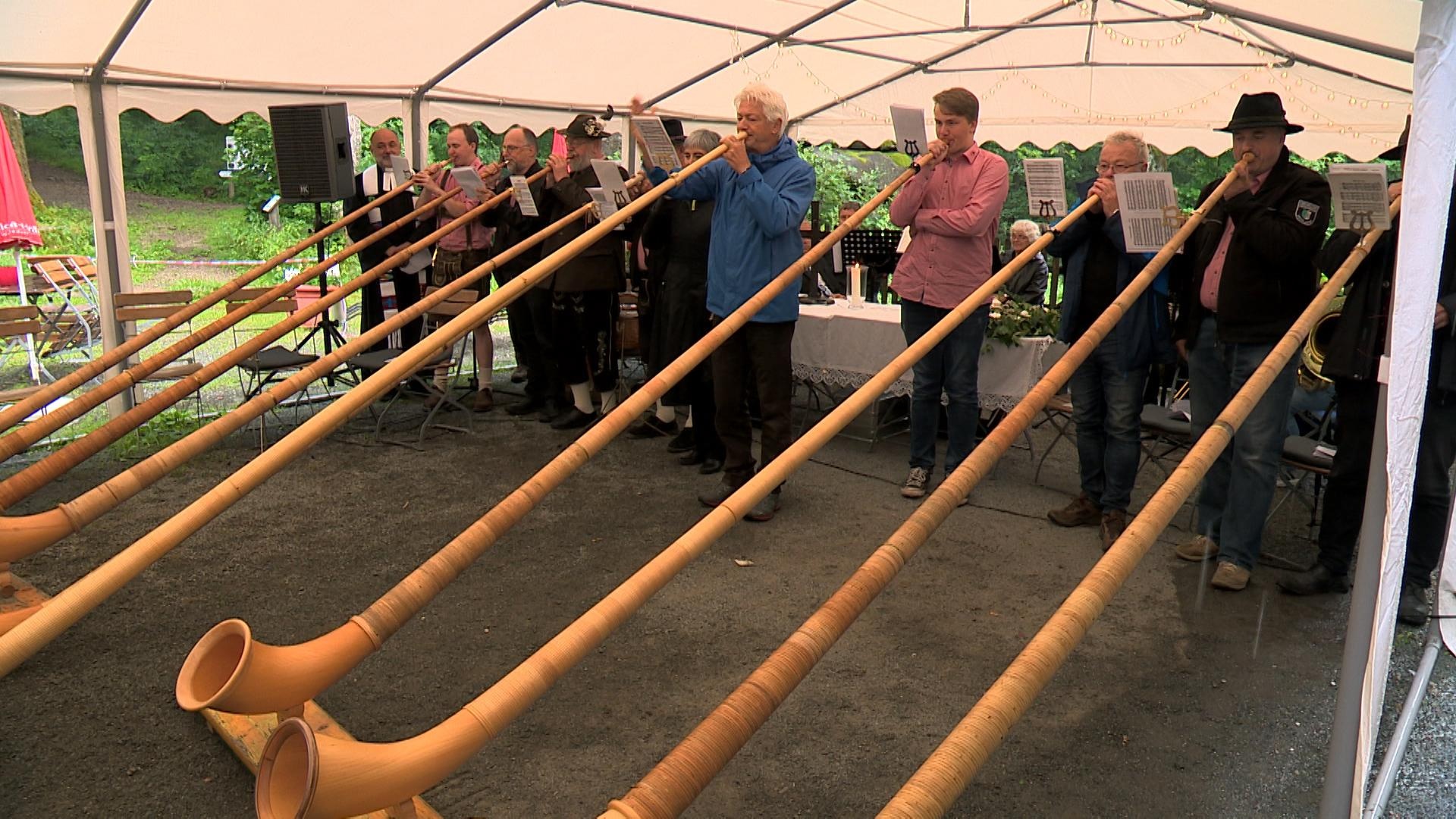 Berggottesdienst alphornblser auf, Groen waldstein br24, Alphorn experience, Swiss customs, 1920x1080 Full HD Desktop