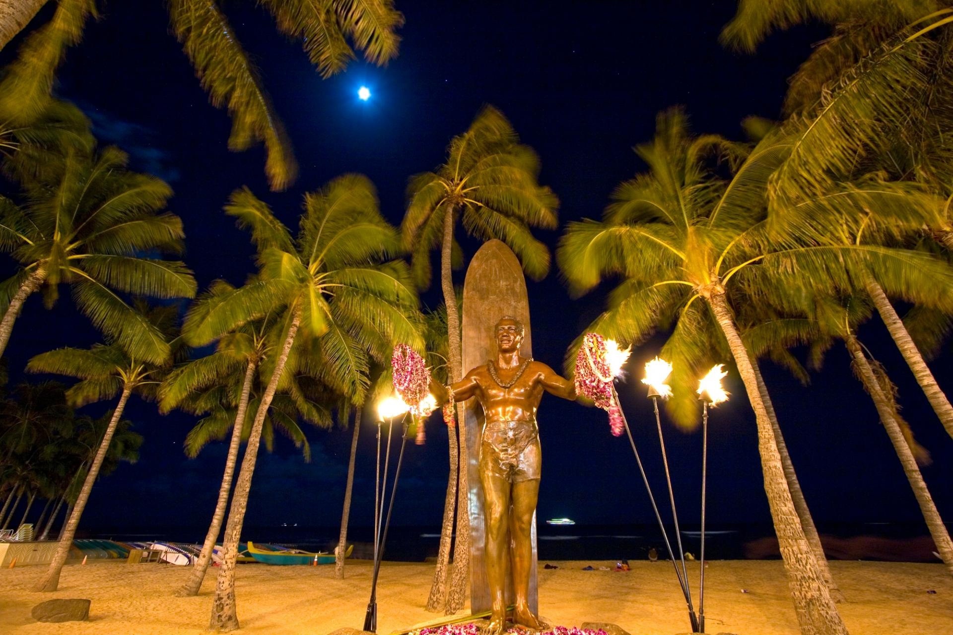 Duke Kahanamoku, Statue album, Legendary surfer, Sports icon, 1920x1280 HD Desktop