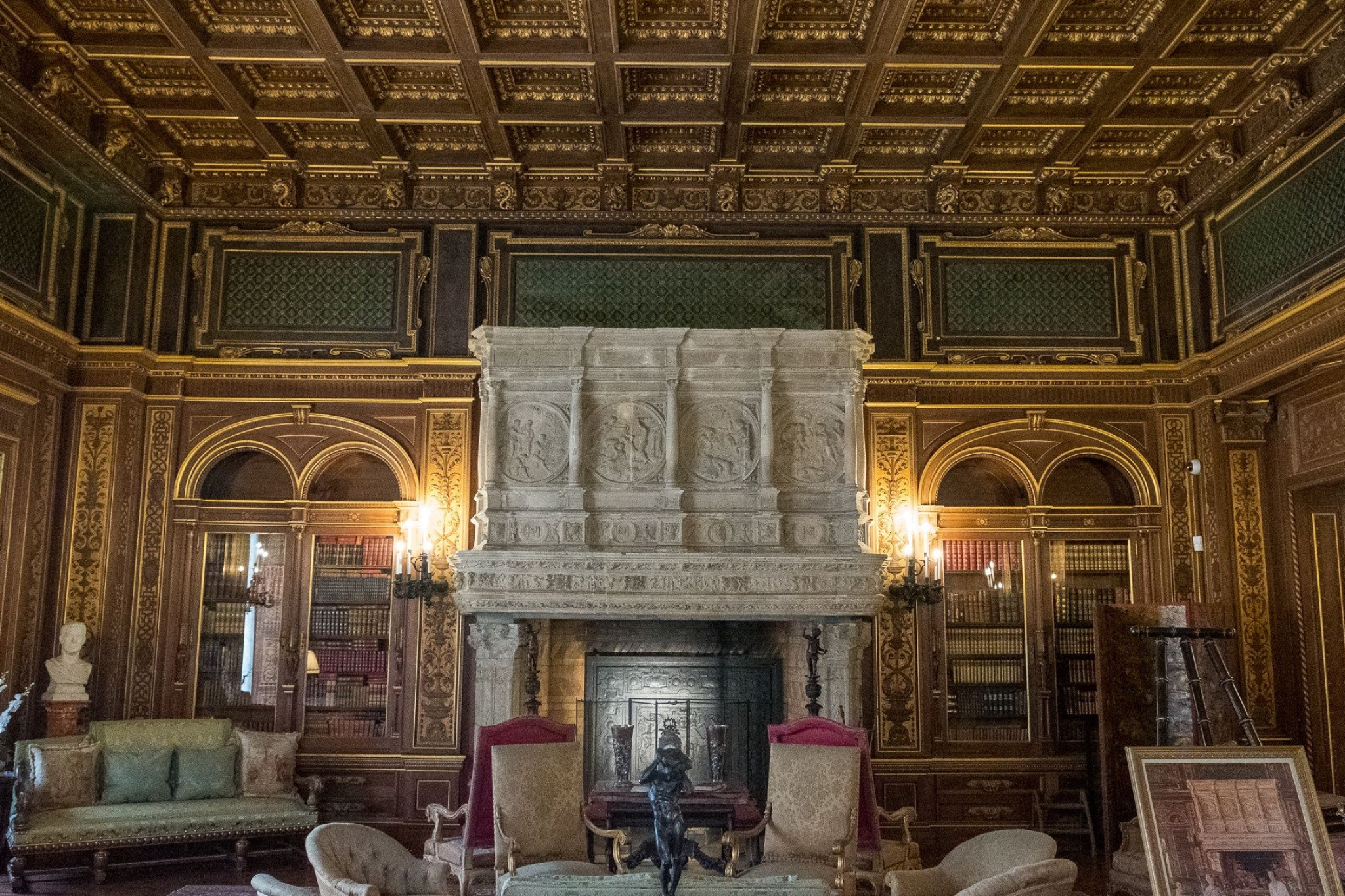 Breakers estate, Ocean view, opulent architecture, Newport history, 2050x1370 HD Desktop