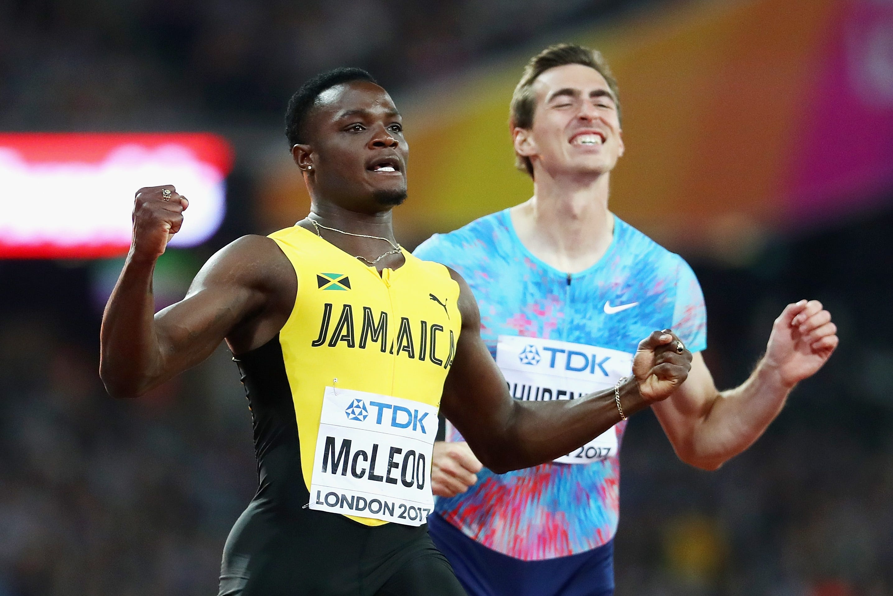 Omar McLeod, Reigning Olympic champion, Drake Relays return, Hurdles excellence, 2880x1920 HD Desktop