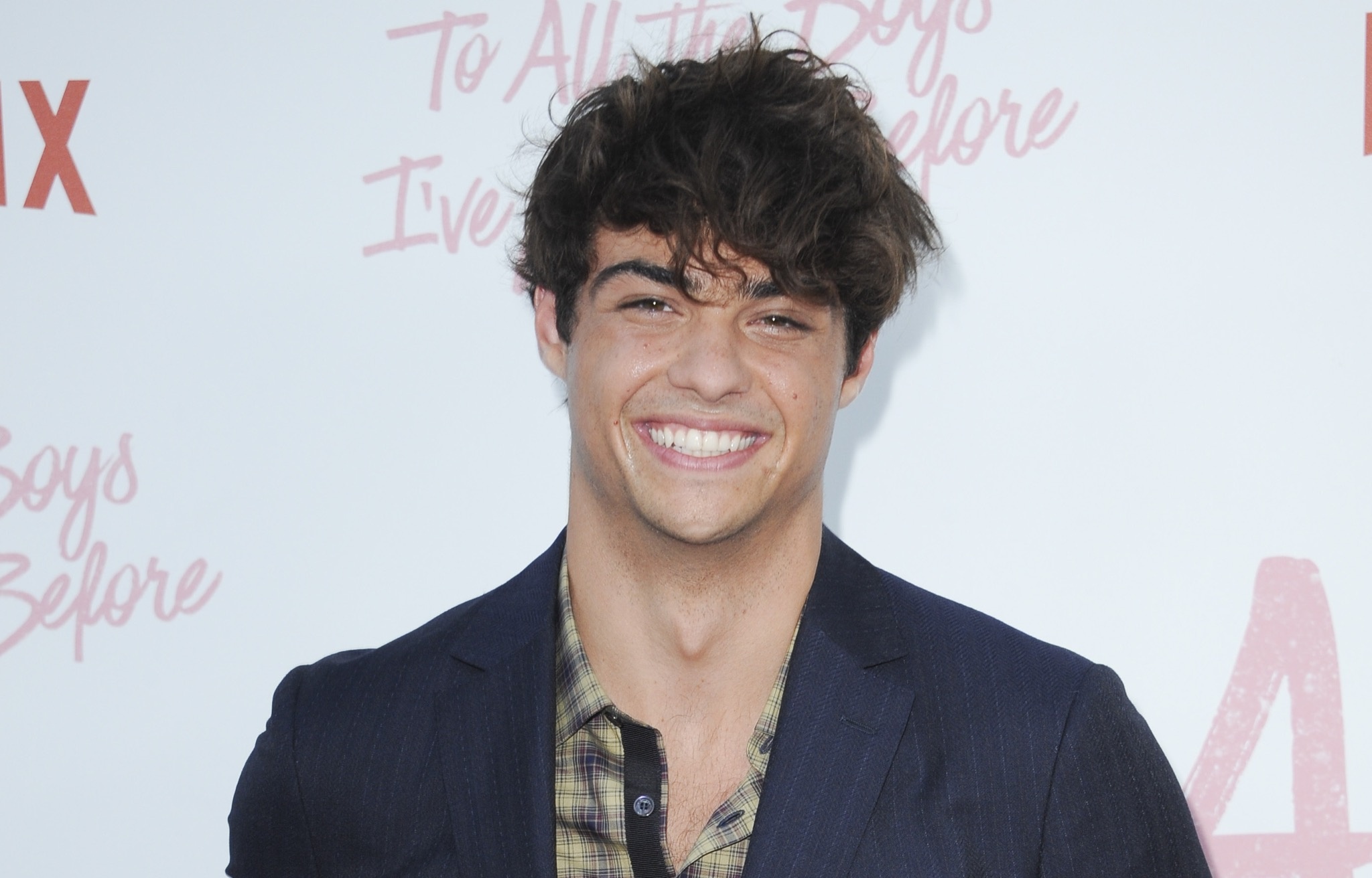 Noah Centineo, Dating life, Hollywood relationships, Celebrity gossip, 2050x1320 HD Desktop