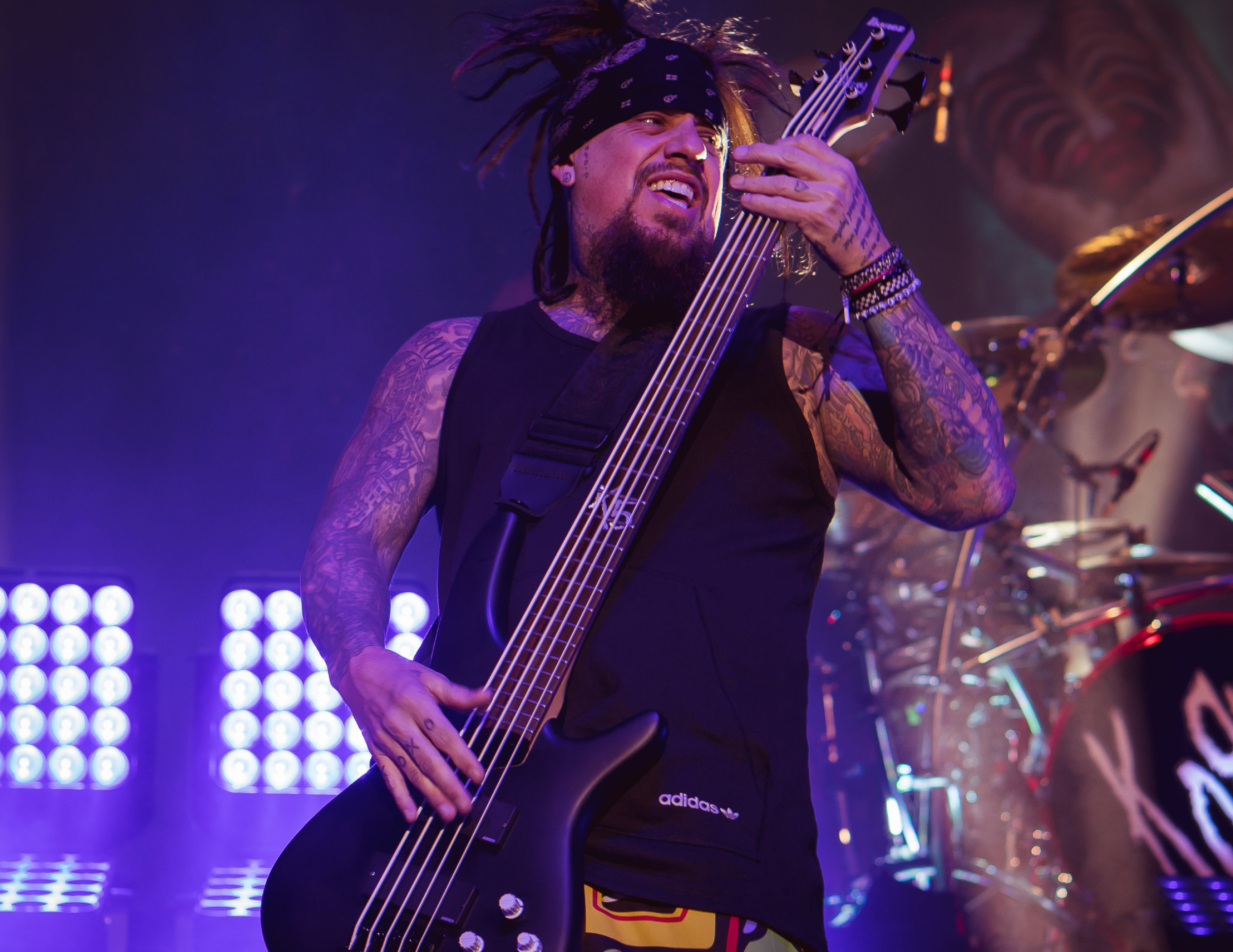 Reginald Arvizu, Korn & Breaking Benjamin live review, 2500x1940 HD Desktop