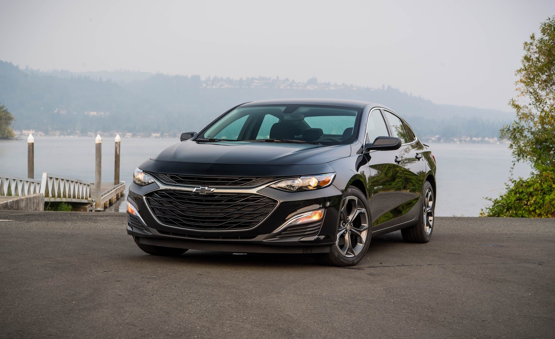 Chevrolet Malibu, RS edition, Striking front view, Eye-catching design, 2250x1380 HD Desktop