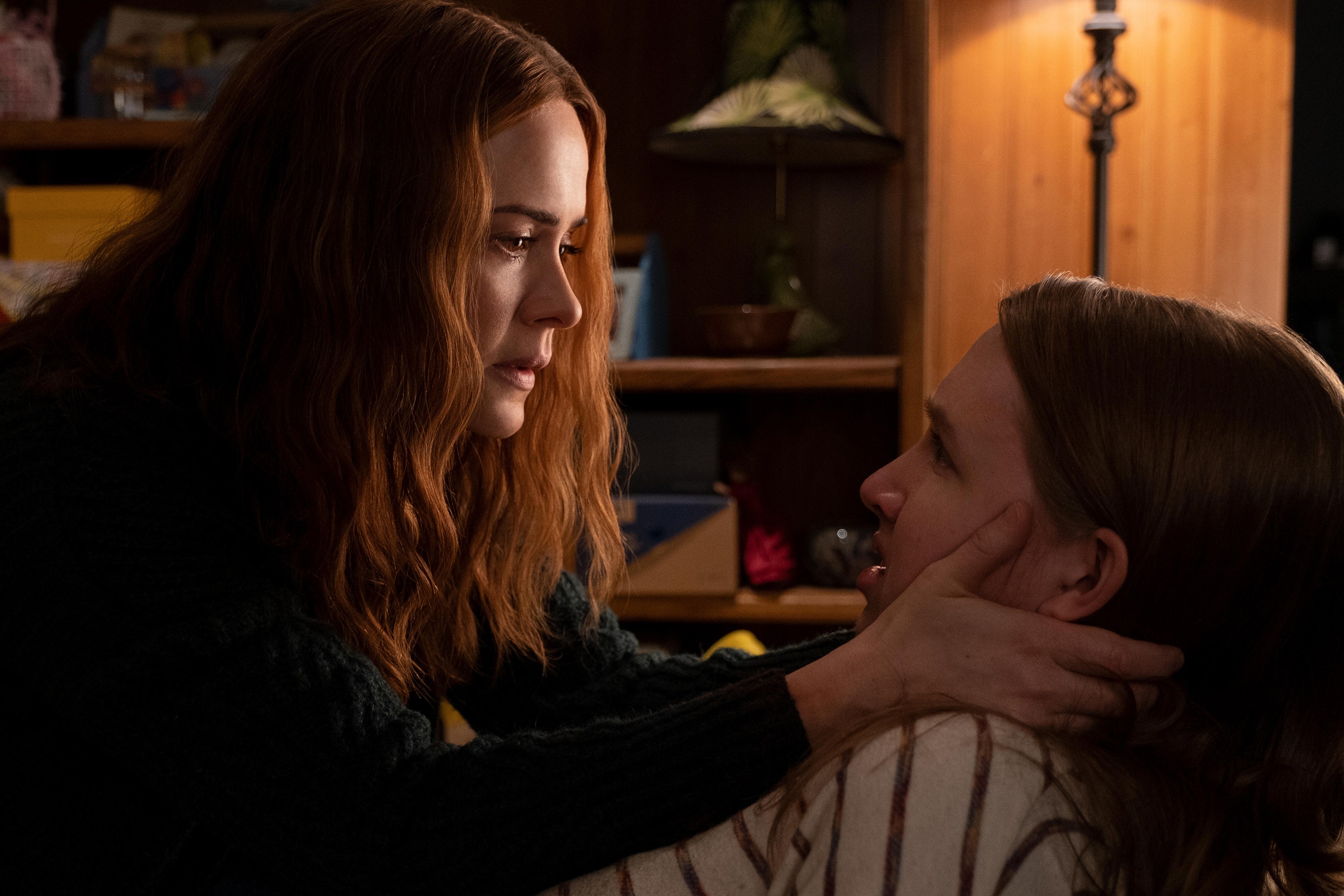 Run (2020 Movie), Sarah Paulson's performance, Psychological thriller, Netflix exclusive, 3000x2000 HD Desktop