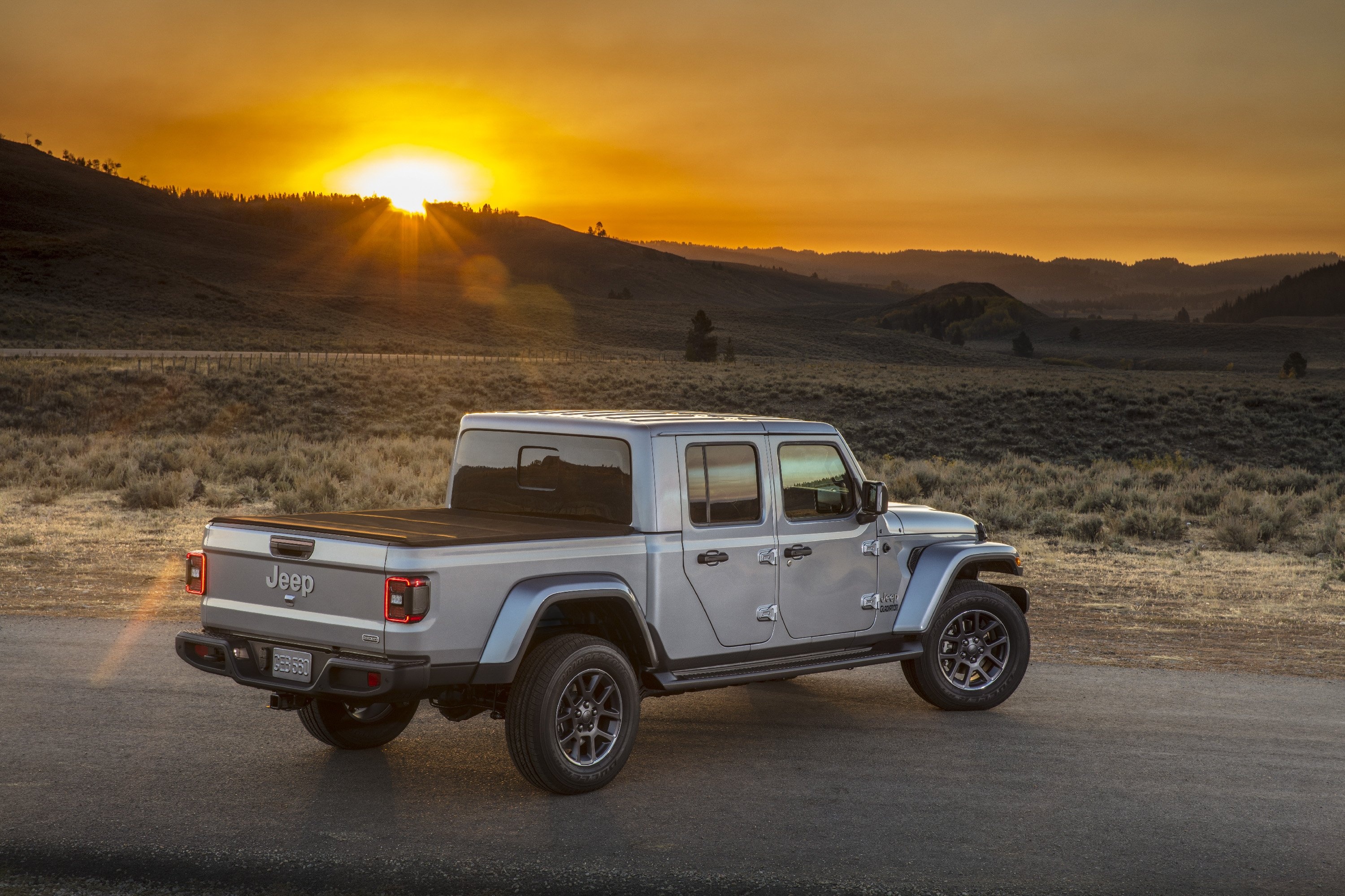 Jeep Gladiator, Desktop wallpaper, Eye-catching design, Striking visuals, 3000x2000 HD Desktop
