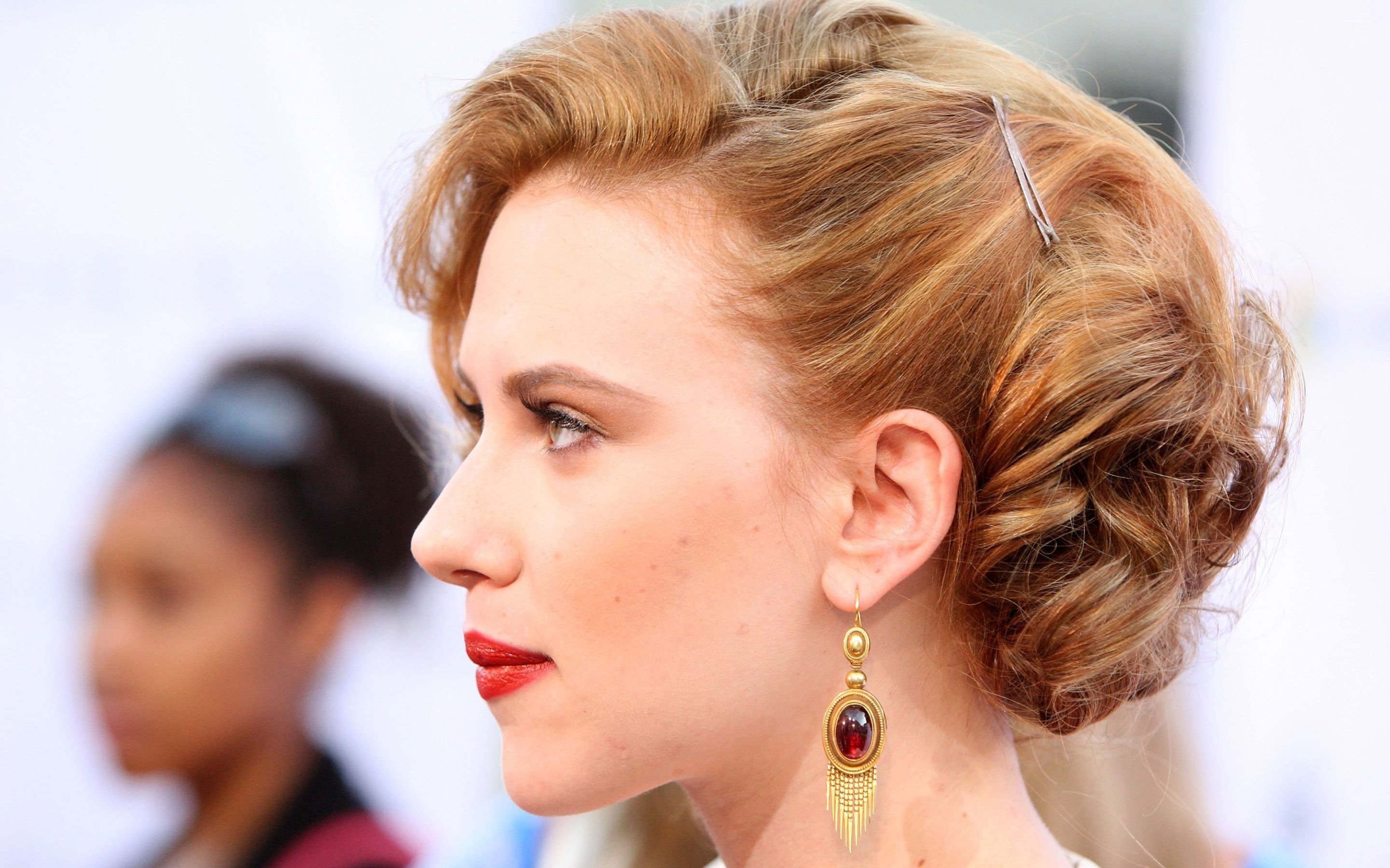 Scarlett Johansson, Earrings Wallpaper, 2880x1800 HD Desktop