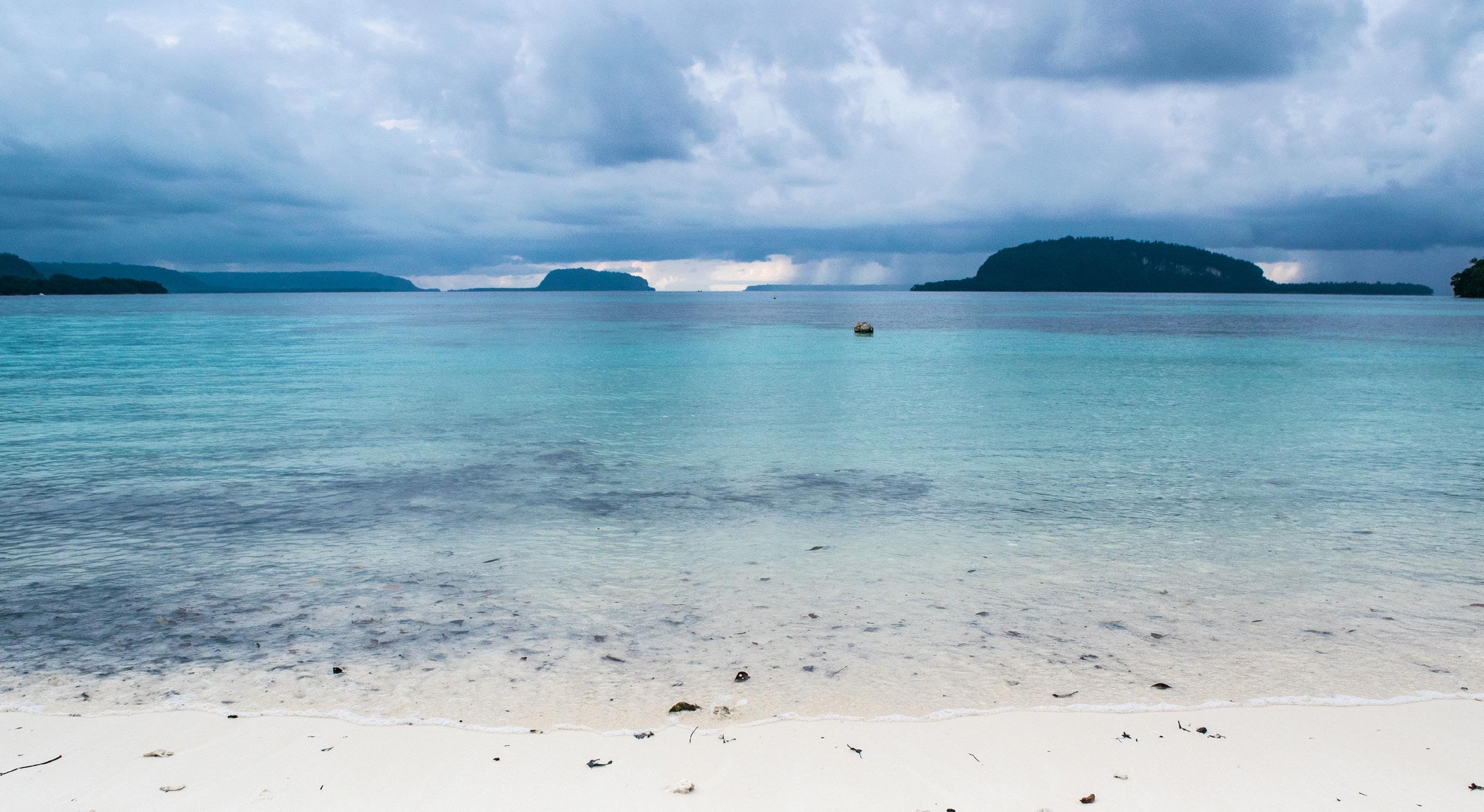 Espiritu Santo, Vanuatu travel, Destination guide, Island exploration, 2490x1370 HD Desktop