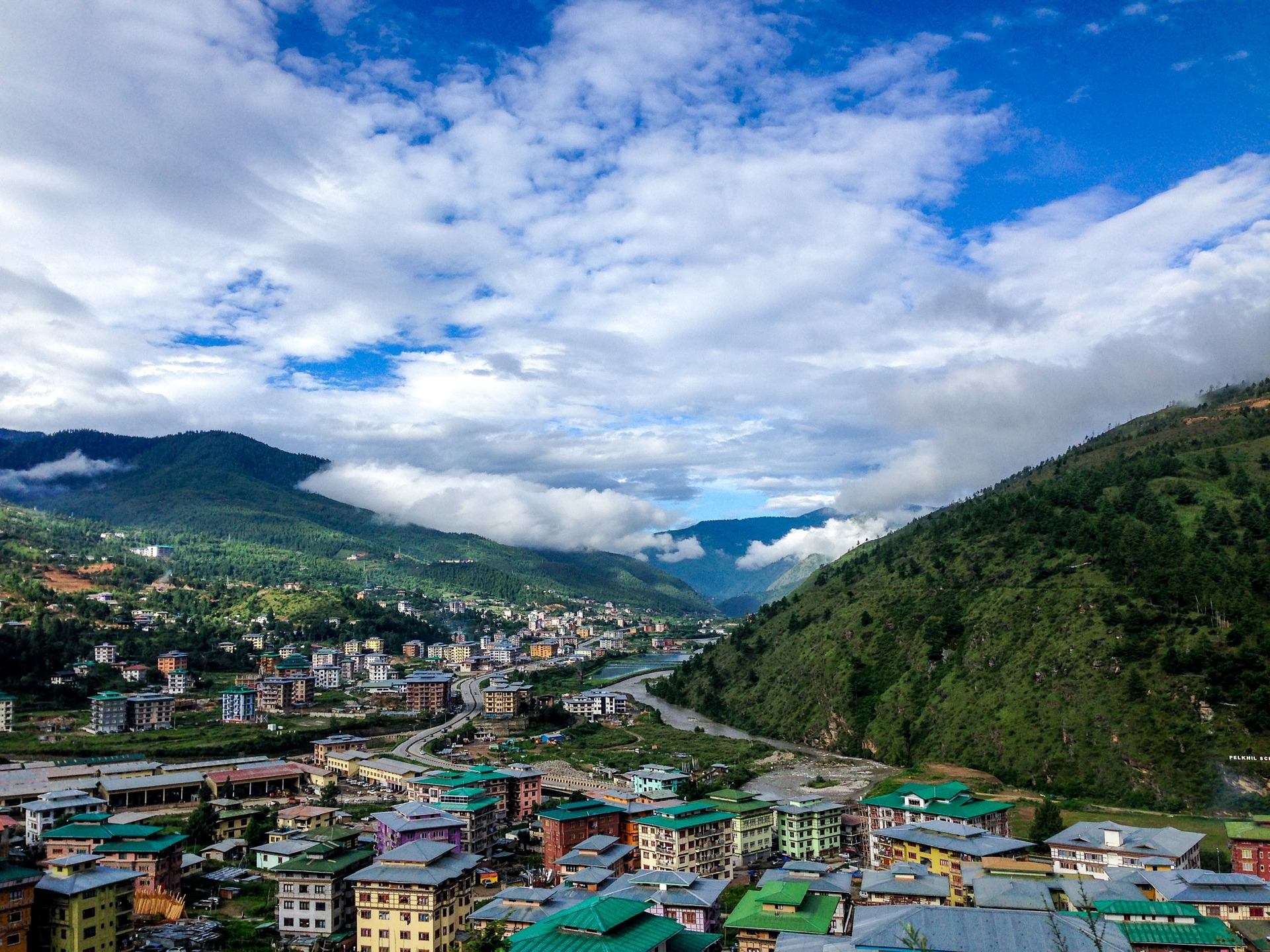 Backpacking in Bhutan, Himalayan adventure, Cultural immersion, Majestic landscapes, 1920x1440 HD Desktop