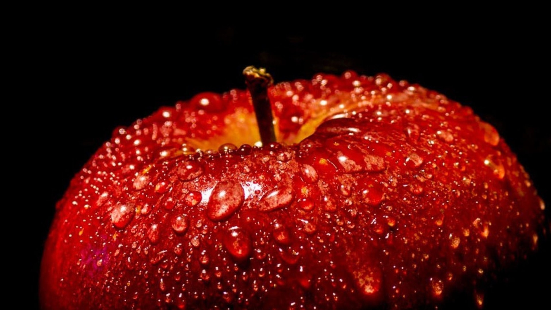 Red apple drops wallpaper, Refreshing and juicy, Tempting and tasty, Droplets of sweetness, 1920x1080 Full HD Desktop