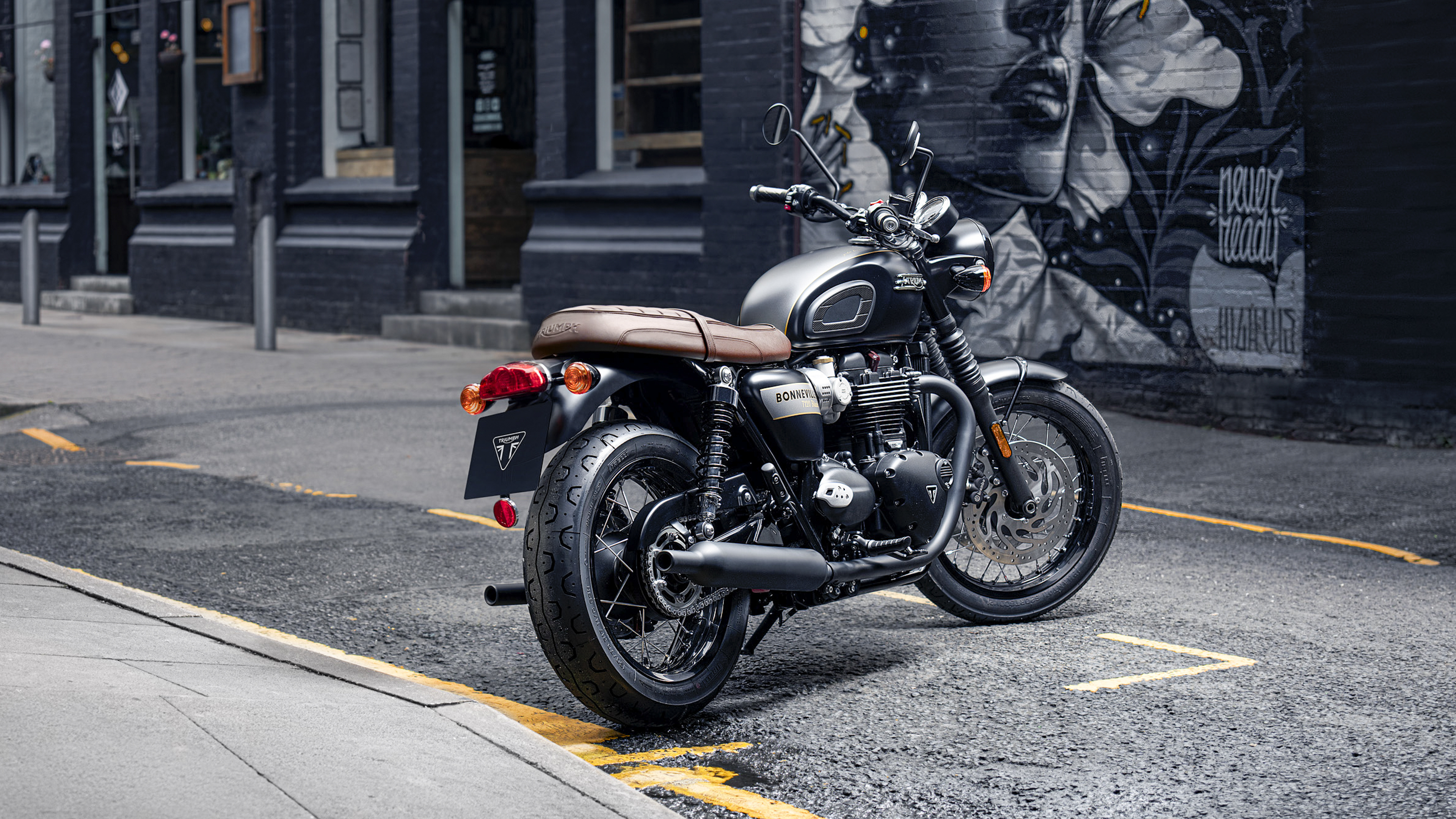 Triumph Bonneville T120, Gold Line Edition, 3840x2160 4K Desktop