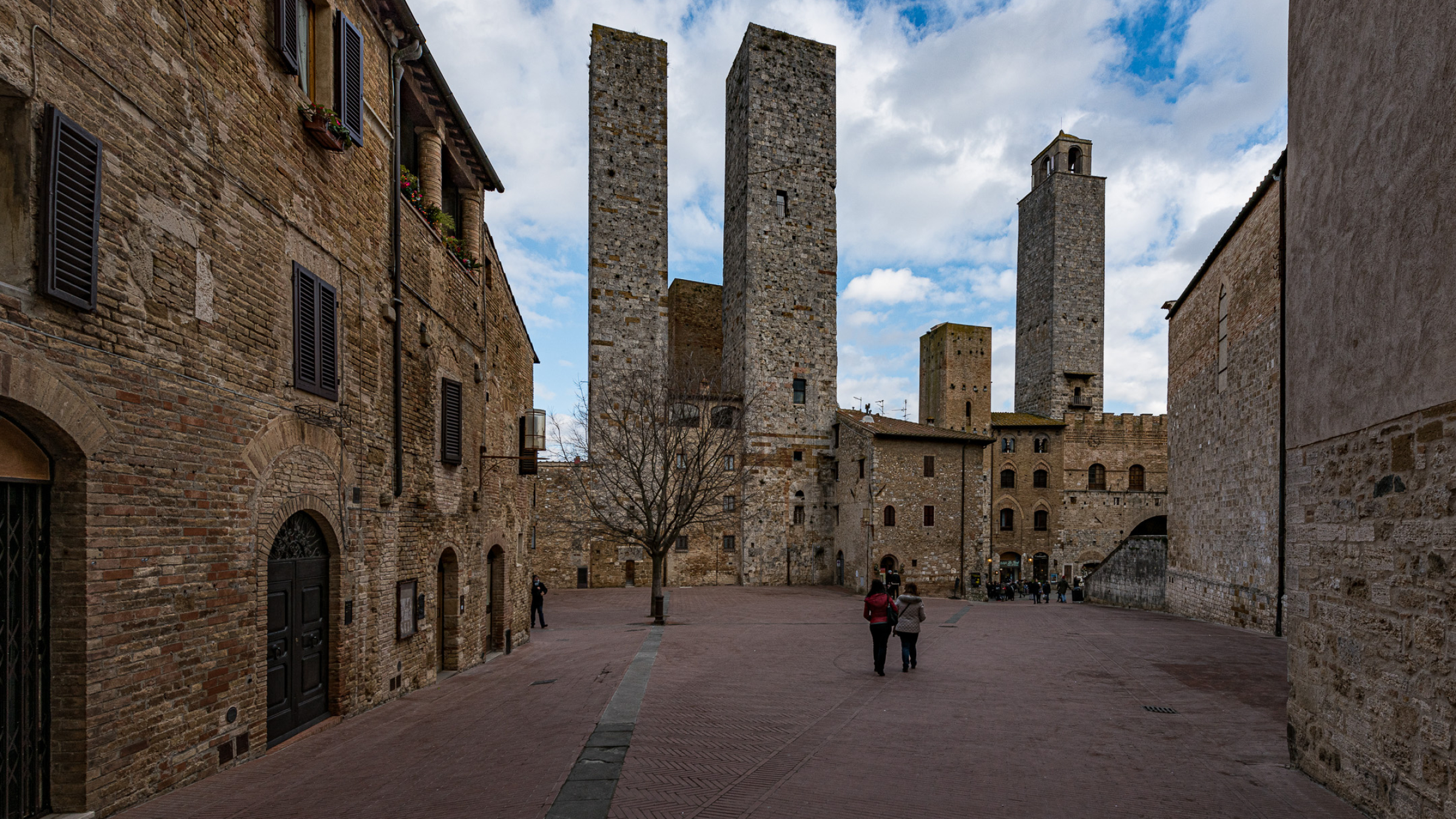 San Gimignano, Wallpaper scenery, Tuscan beauty, Italian charm, 2400x1350 HD Desktop