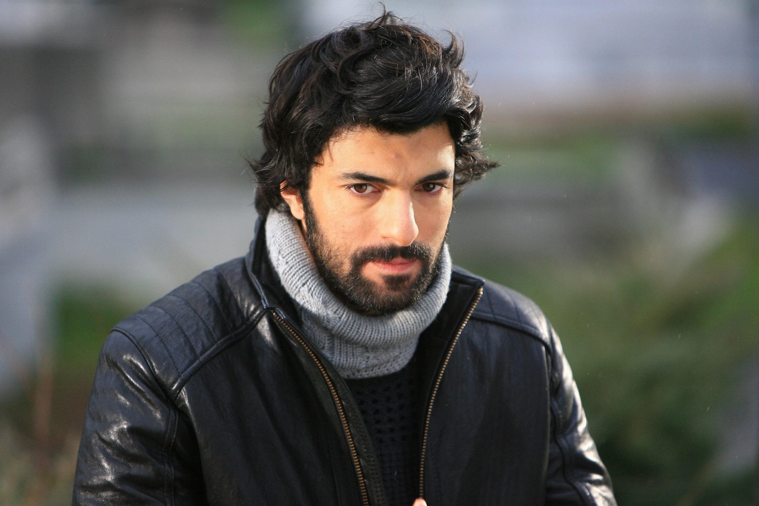 Engin Akyurek, Engin Akyurek actor, Complicated lover roles, Daily Sabah, 3000x2000 HD Desktop