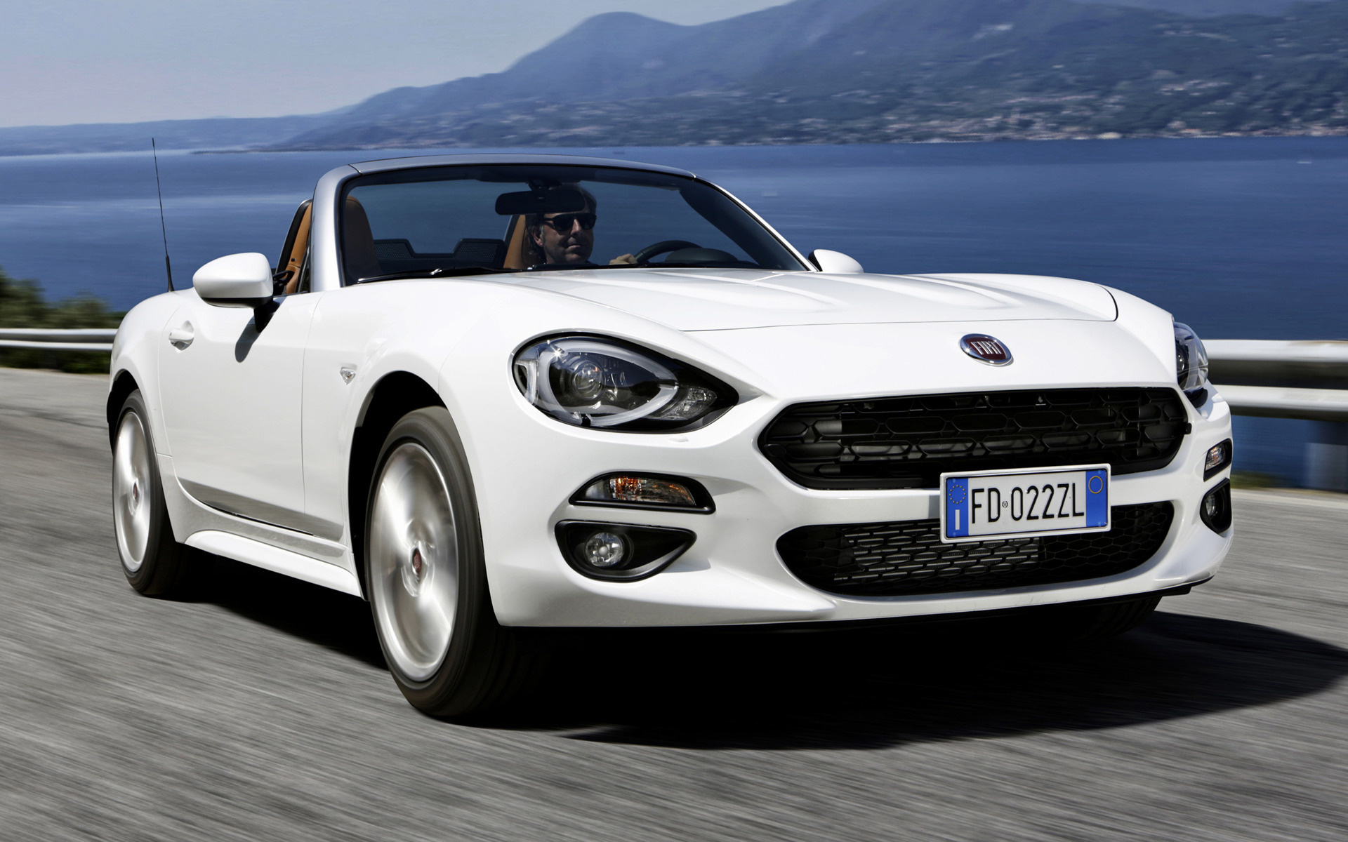 Fiat 124 Spider, Classic roadster, Stunning wallpapers, Car pixel images, 1920x1200 HD Desktop