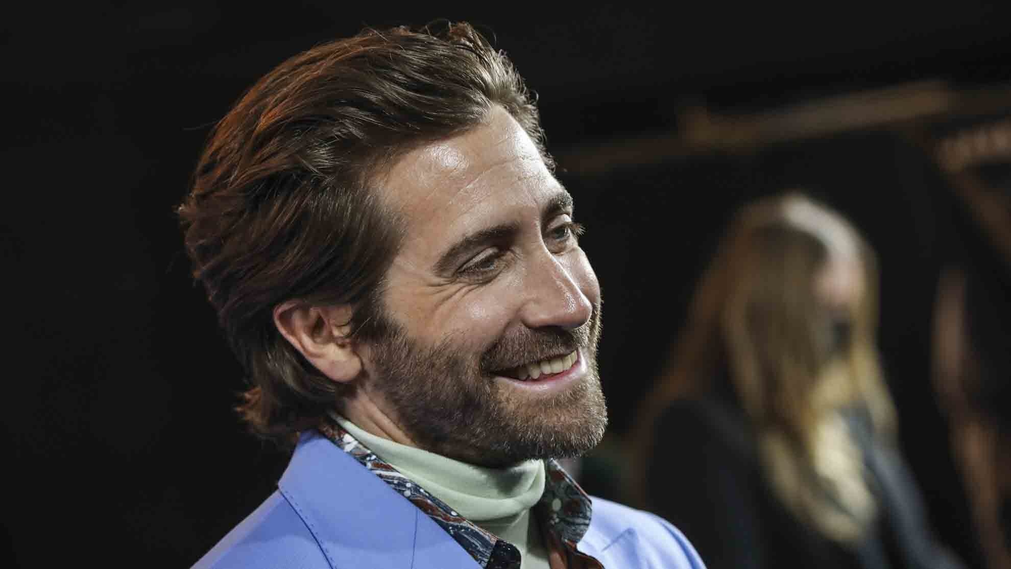 Ambulance movie, Jake Gyllenhaal, Wrecked Cars, Marca, 1980x1120 HD Desktop