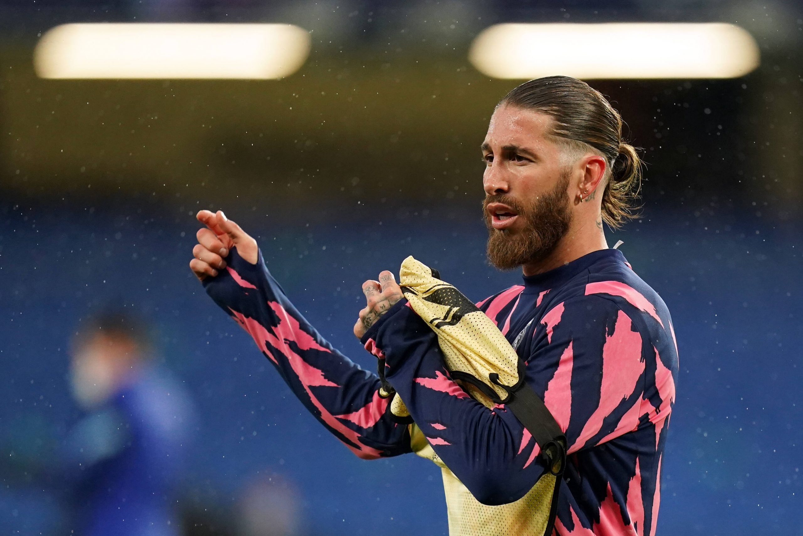 Sergio Ramos, Real Madrid training kit, yellow mesh bib, HD Desktop wallpaper