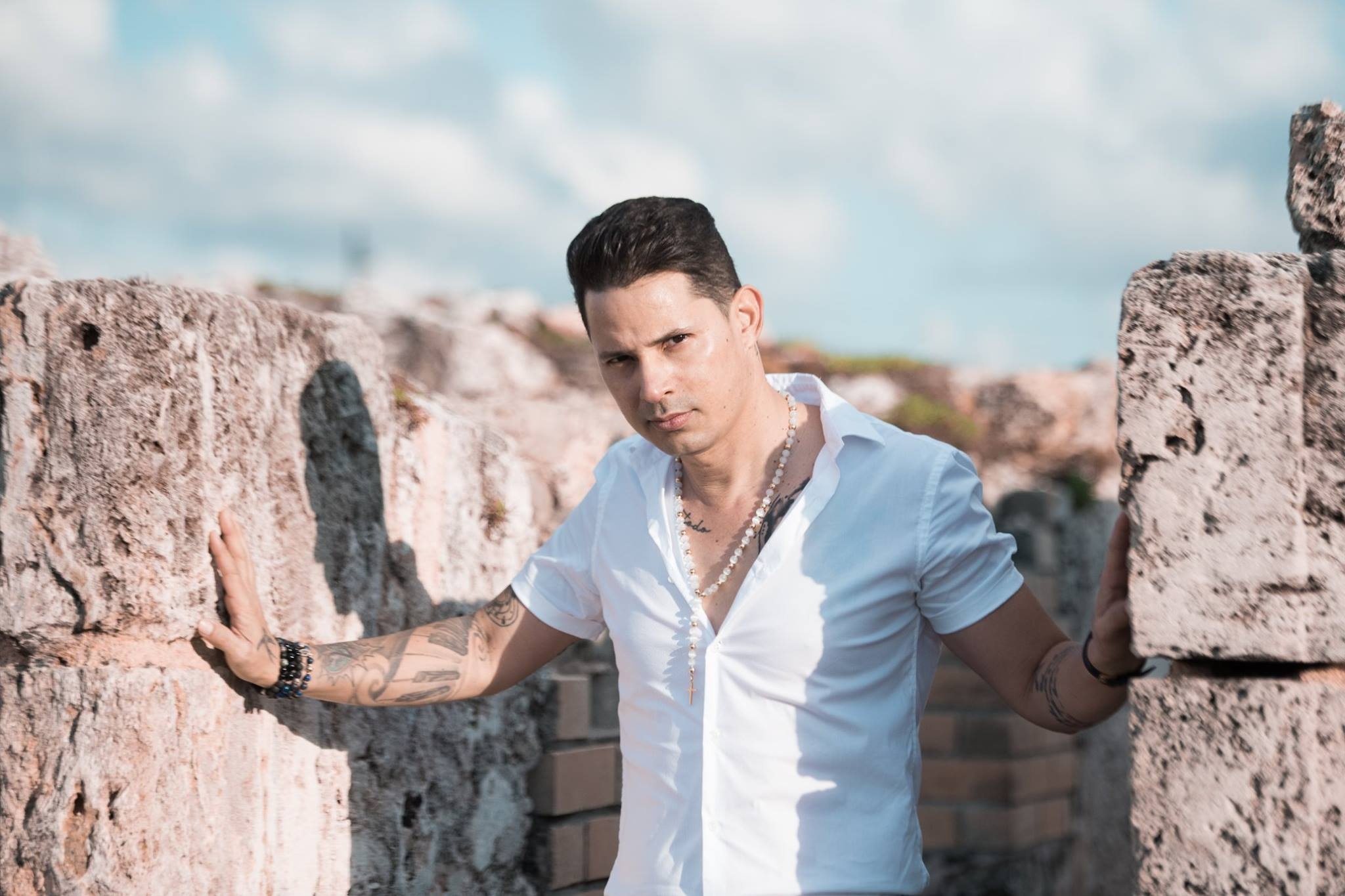 Leoni Torres, Yeandro Tamayo's project, Cuban music news, Miami's influence, 2050x1370 HD Desktop