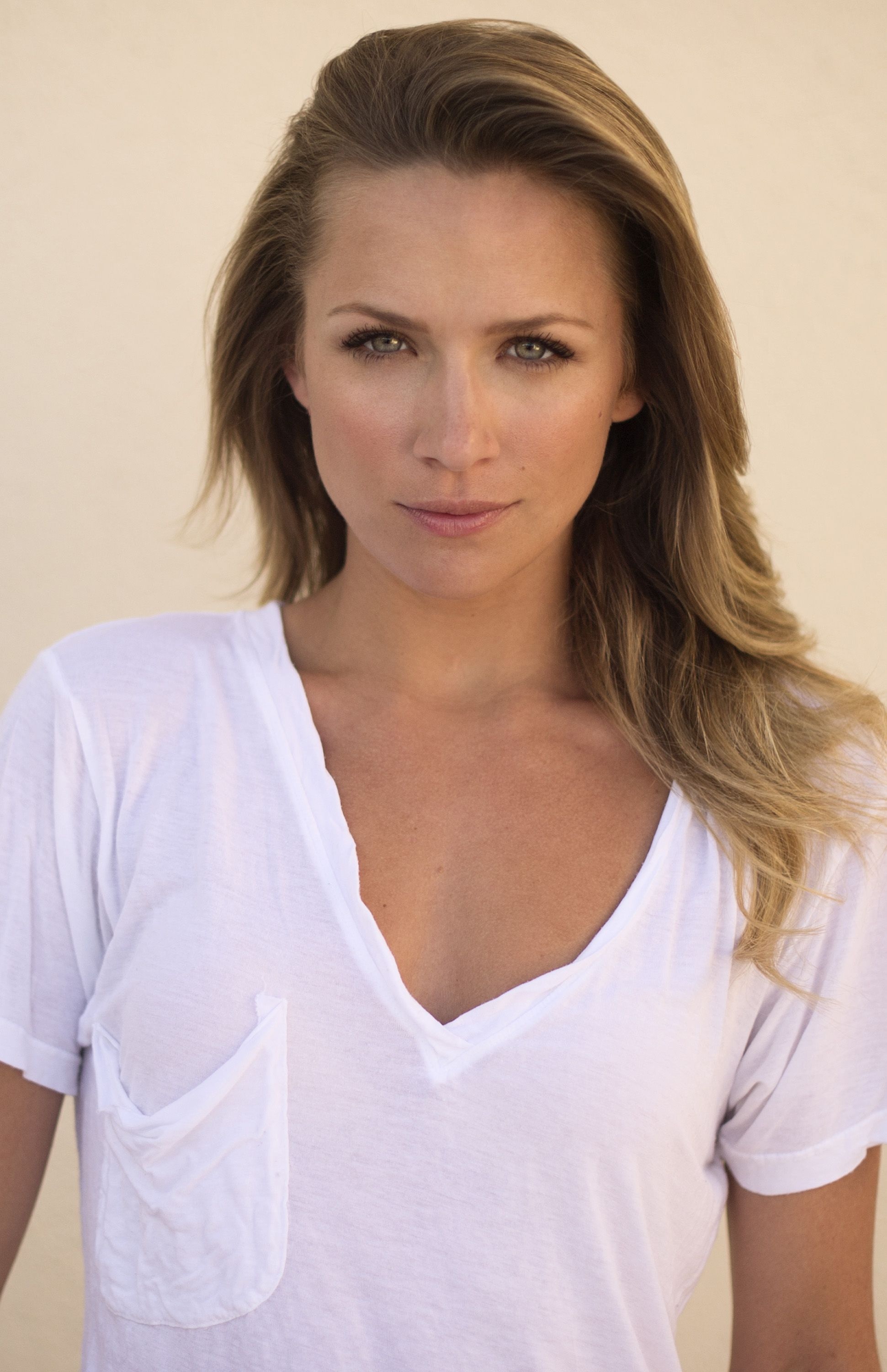 Actress, Shantel VanSanten, 1950x3000 HD Phone