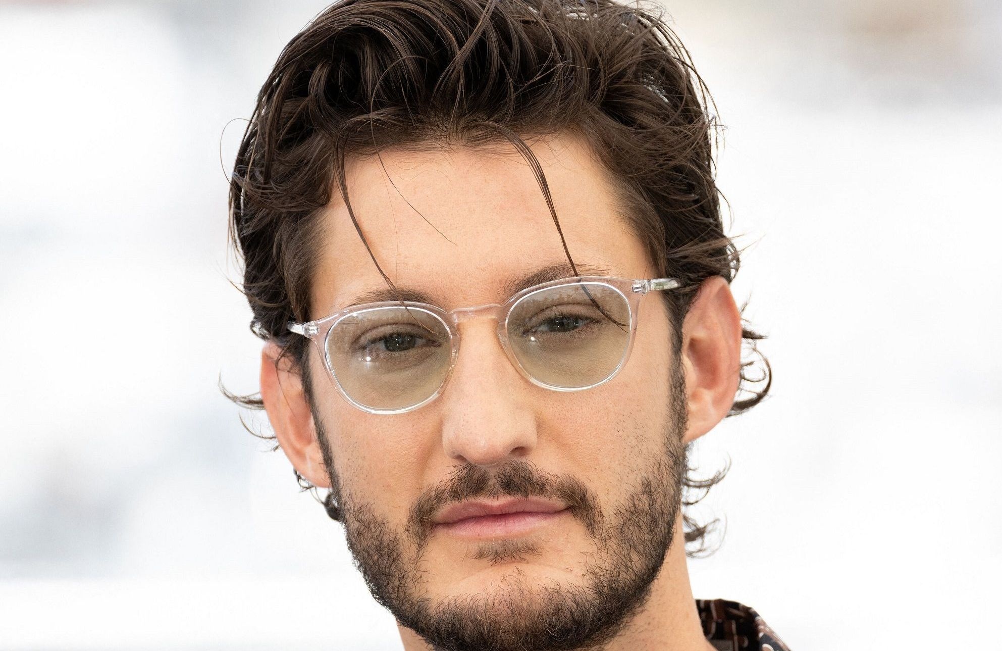 Pierre Niney, Twitter apology, French actor, Social media buzz, 1990x1290 HD Desktop