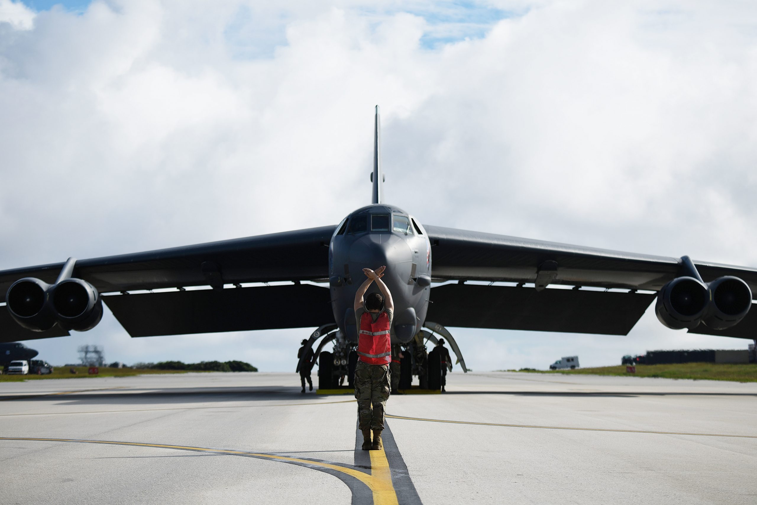 Boeing B-52, Collins Aerospace, B-52 Power Generation, 2560x1710 HD Desktop