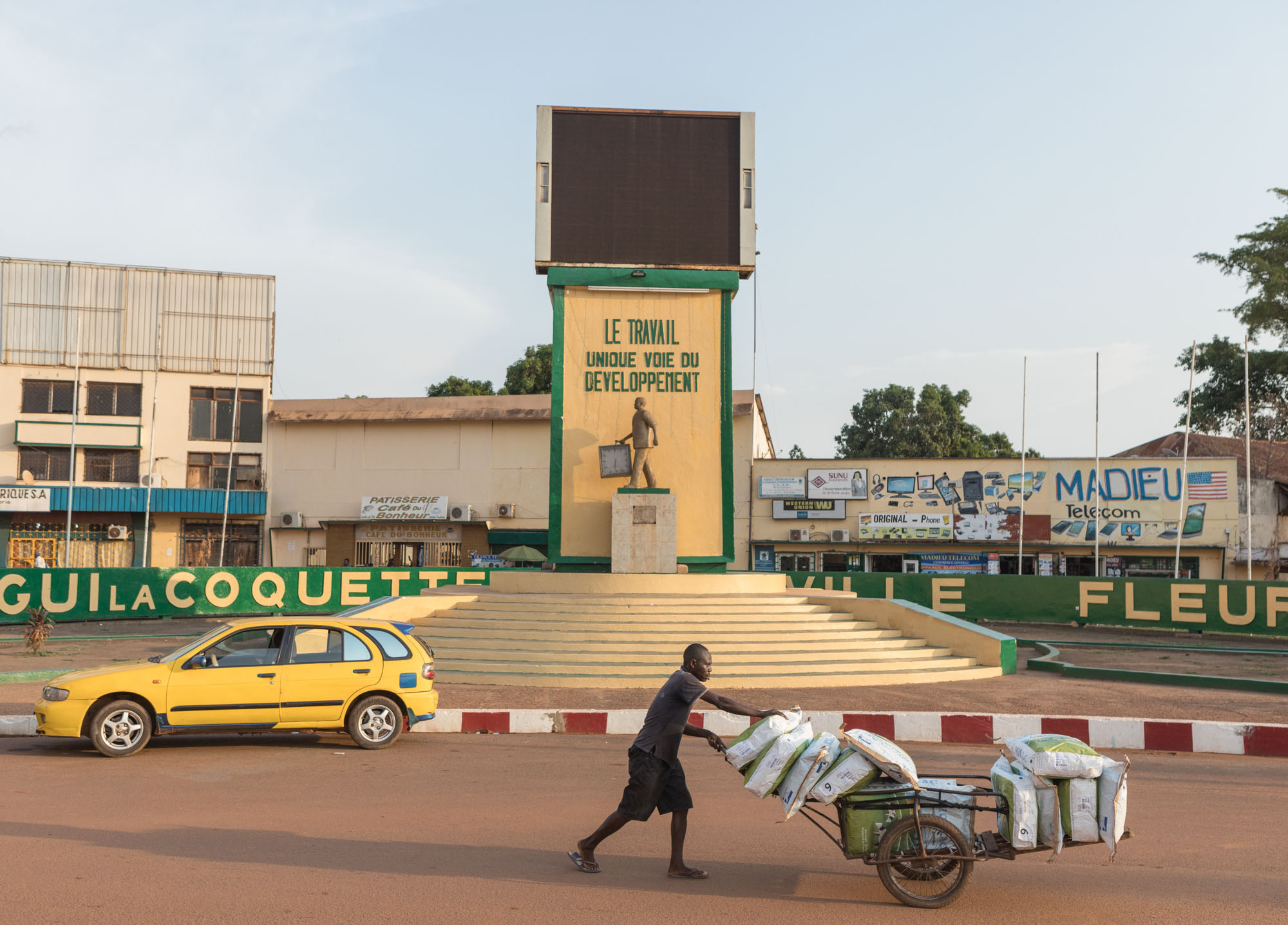 Bangui storm, Central African Republic, 2000x1440 HD Desktop