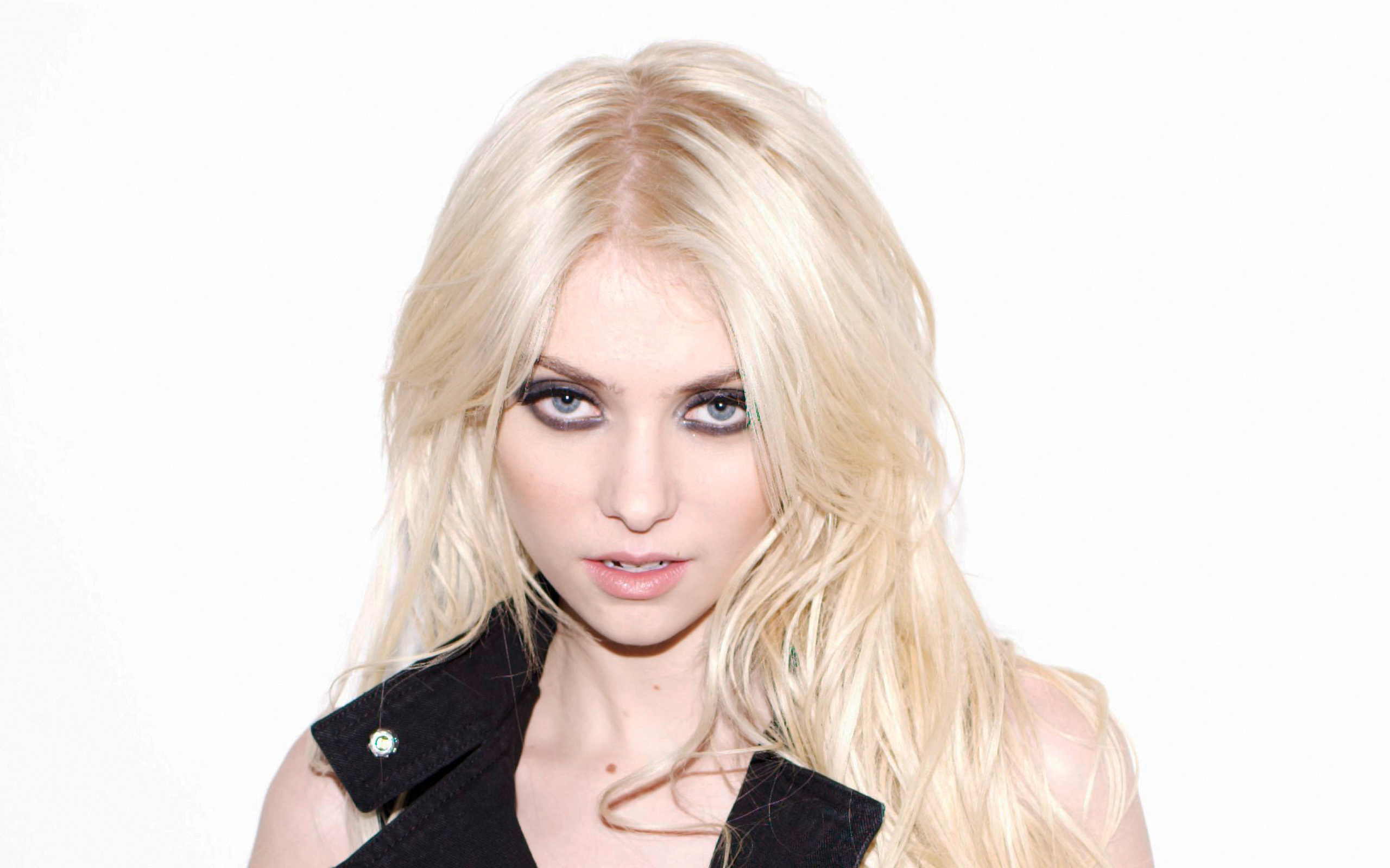 Taylor Momsen, Download Taylor Momsen wallpapers, 2560x1600 HD Desktop