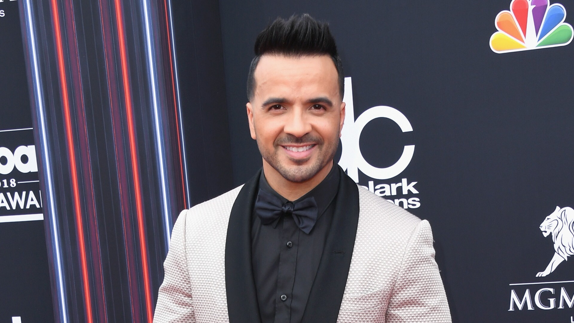 Billboard Music Awards 2018, Luis Fonsi Wallpaper, 1920x1080 Full HD Desktop
