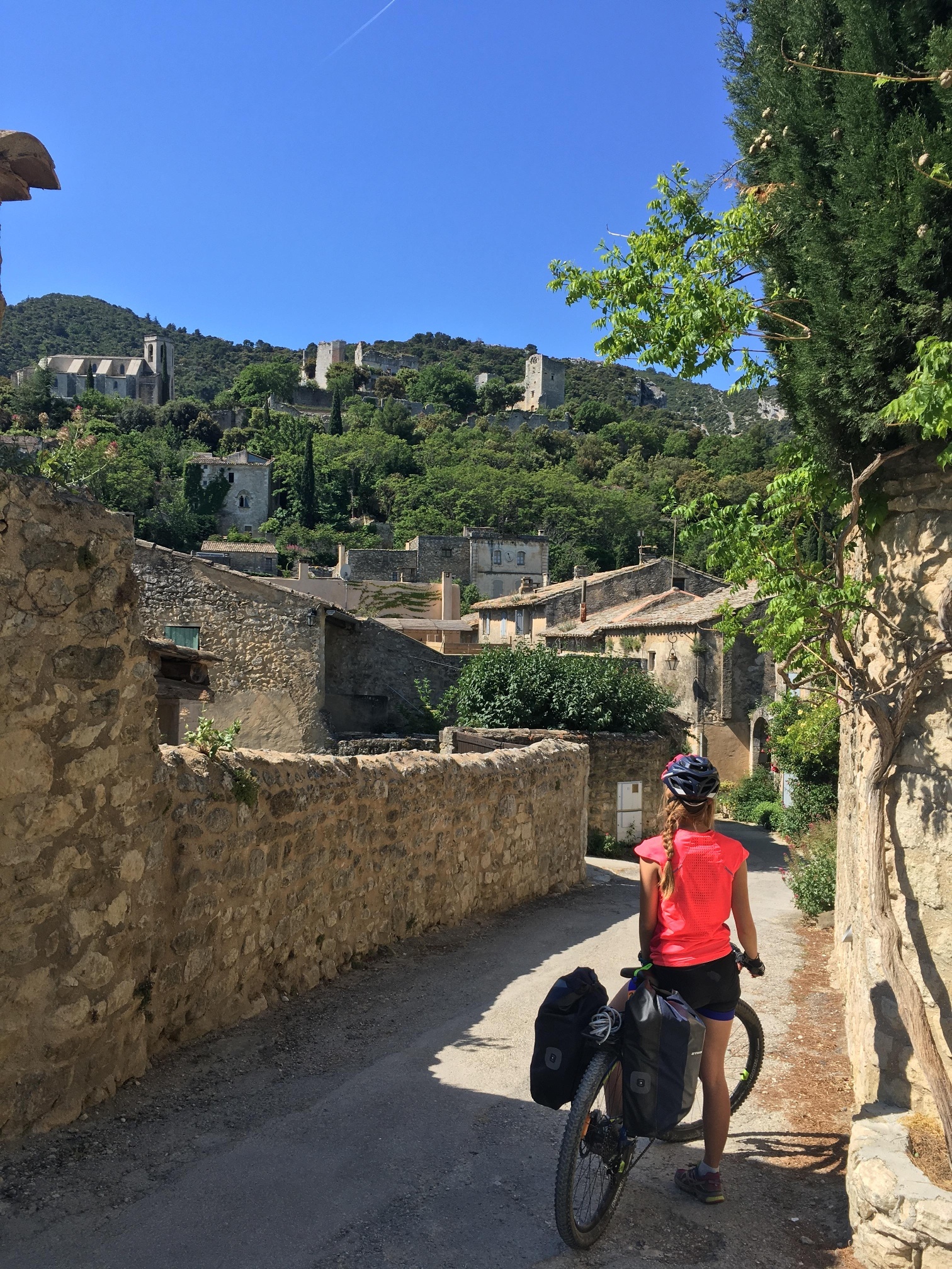 Luberon routes, Scenic beauty, Nature park, Outdoor adventure, 1520x2020 HD Phone