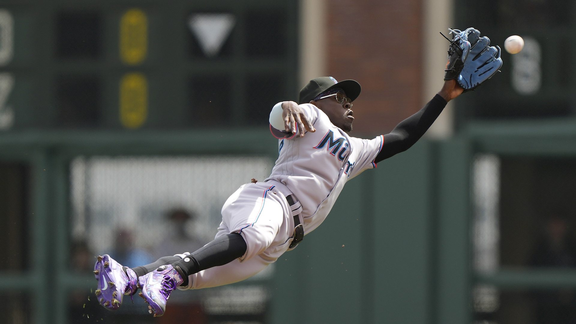 Miami Marlins, Stunning catch, Exciting baseball, Highlight reel moment, 1920x1080 Full HD Desktop