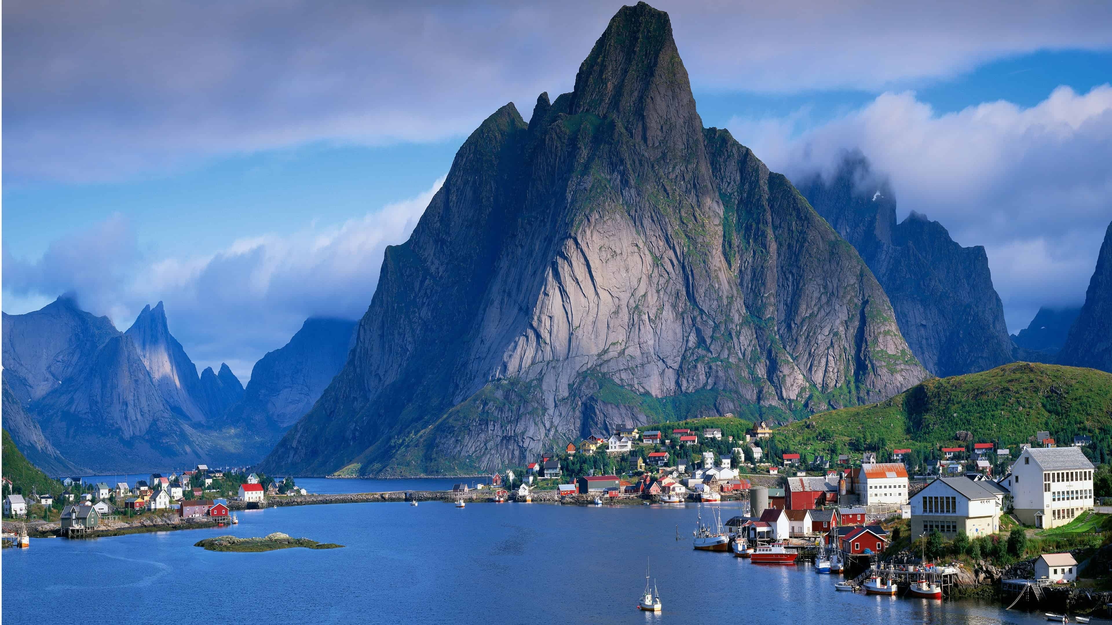 Reine, Norwegian Fjords Wallpaper, 3840x2160 4K Desktop