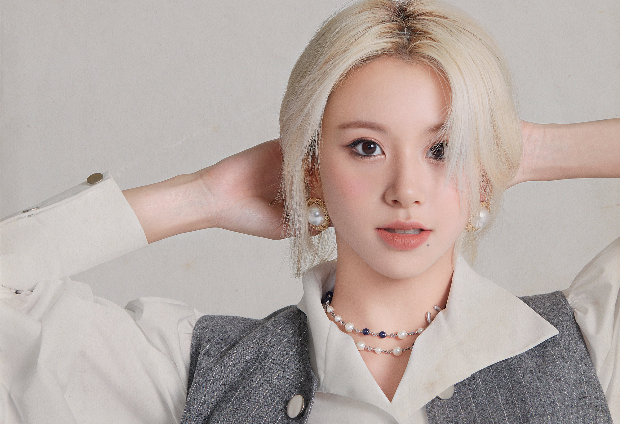 Chaeyoung's relationship status, TWICE member, Music career, Tattoo artist, 2000x1370 HD Desktop