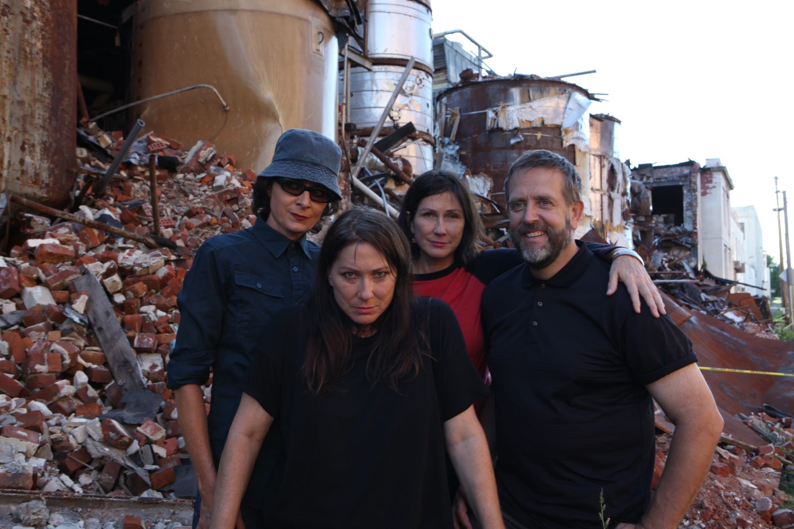 The Breeders' artist group, International recognition, Band's global presence, Artistic representation, 2560x1710 HD Desktop