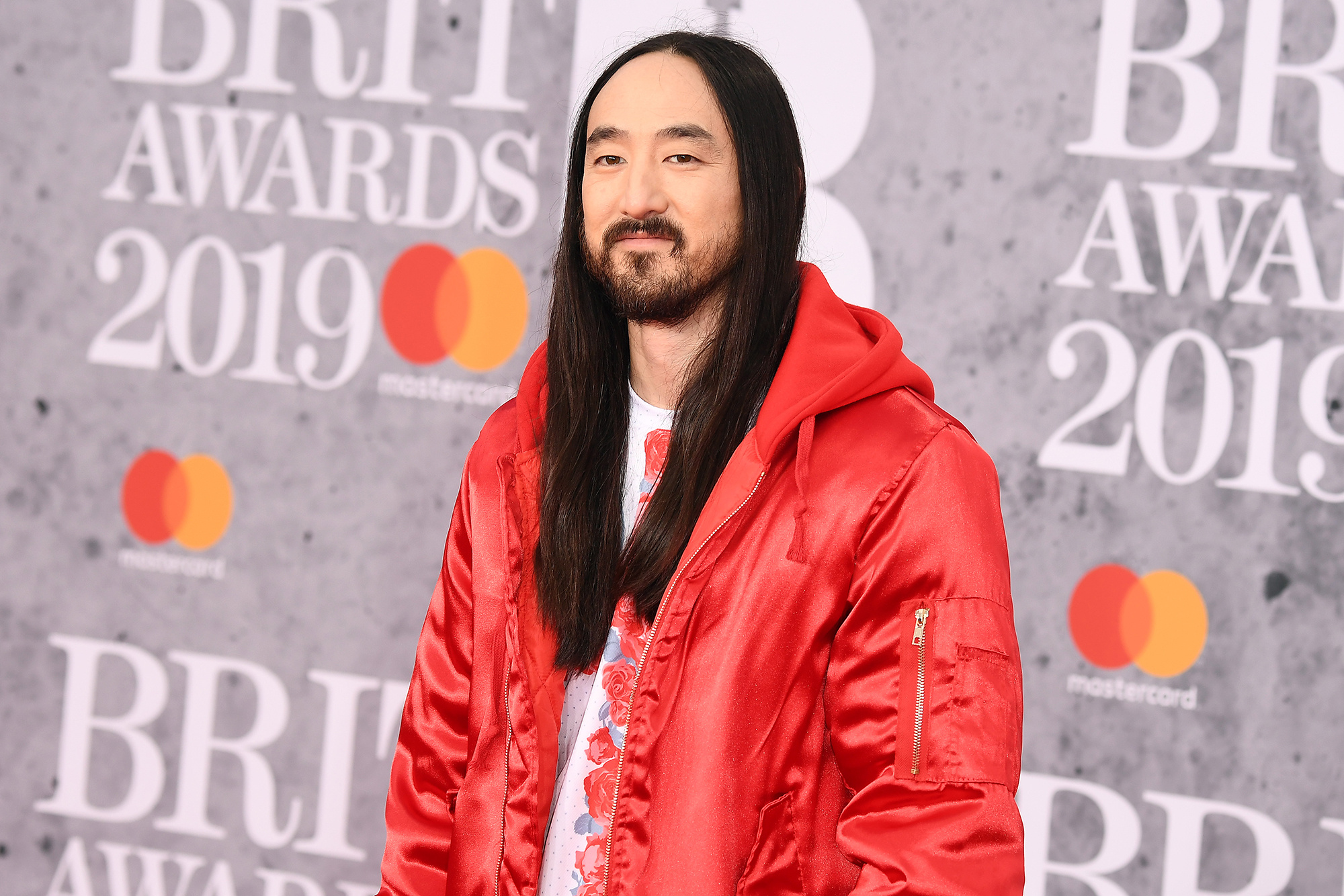 Streetwear enthusiast, Steve Aoki style, Fashion insight, Music industry, 2000x1340 HD Desktop