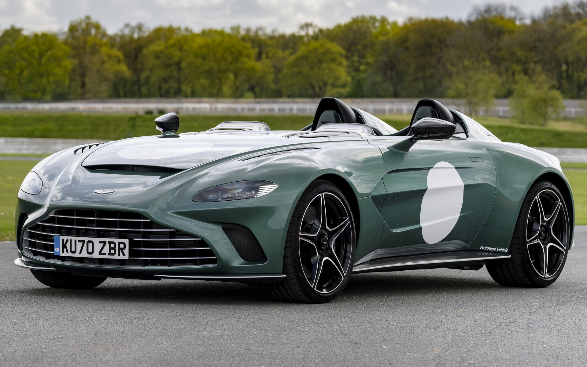 Aston Martin Speedster, V12 powerhouse, DBR1-inspired design, Unmatched exclusivity, 1920x1200 HD Desktop