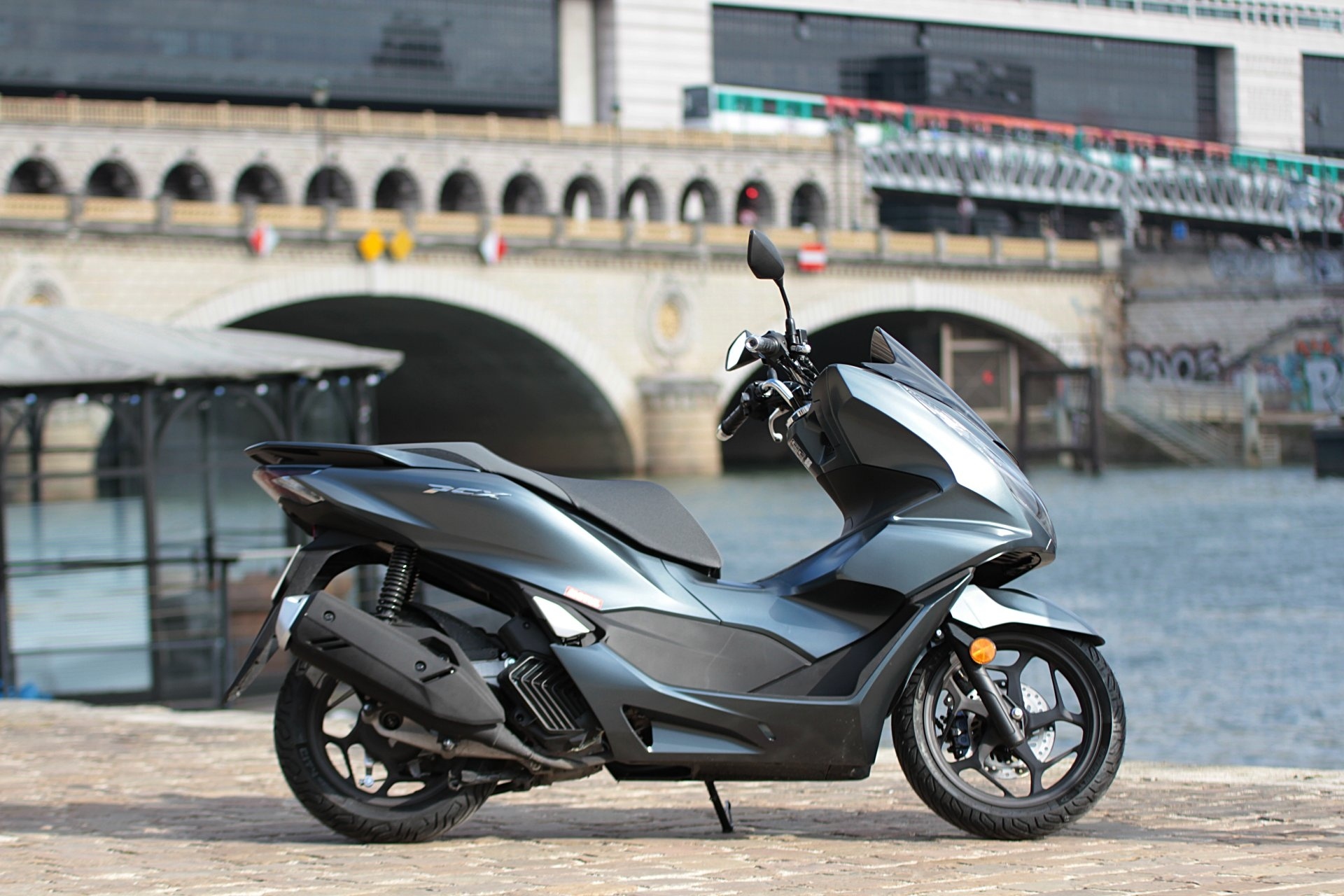 Honda PCX125, 2021 model, Caradisiac Moto, 1920x1280 HD Desktop