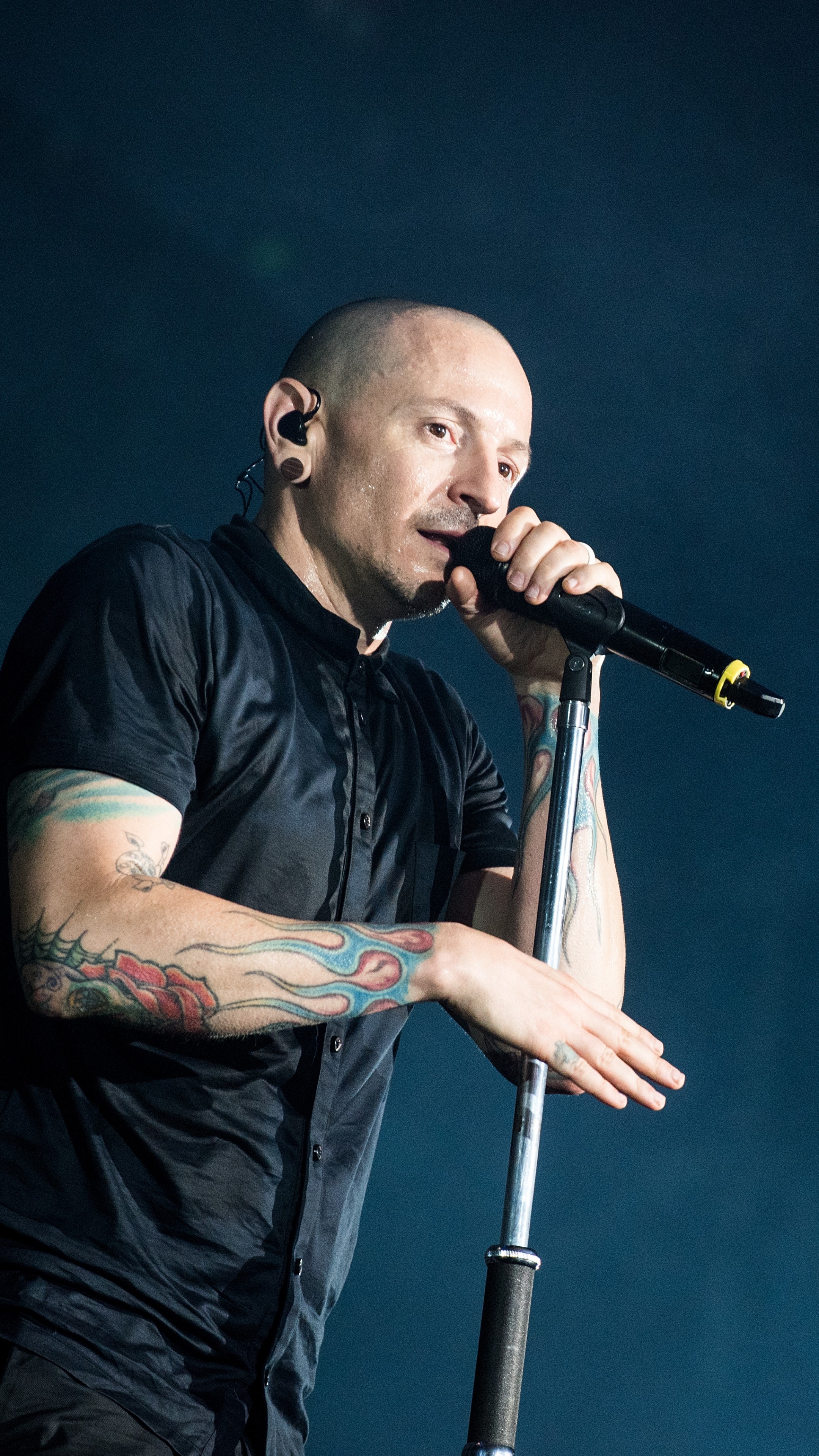 Chester Bennington (Celebs), Chester Bennington photo, Celebrities, 5K, 2160x3840 4K Phone