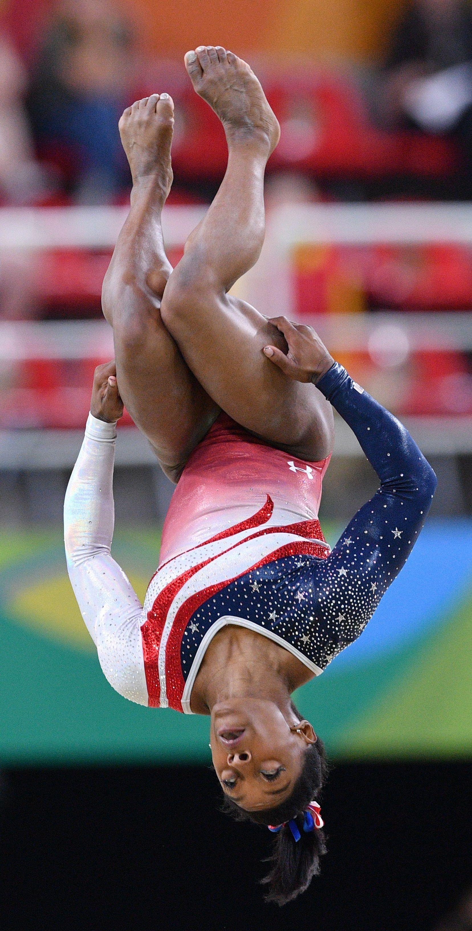 Simone Biles, Wallpapers, 1660x3270 HD Phone