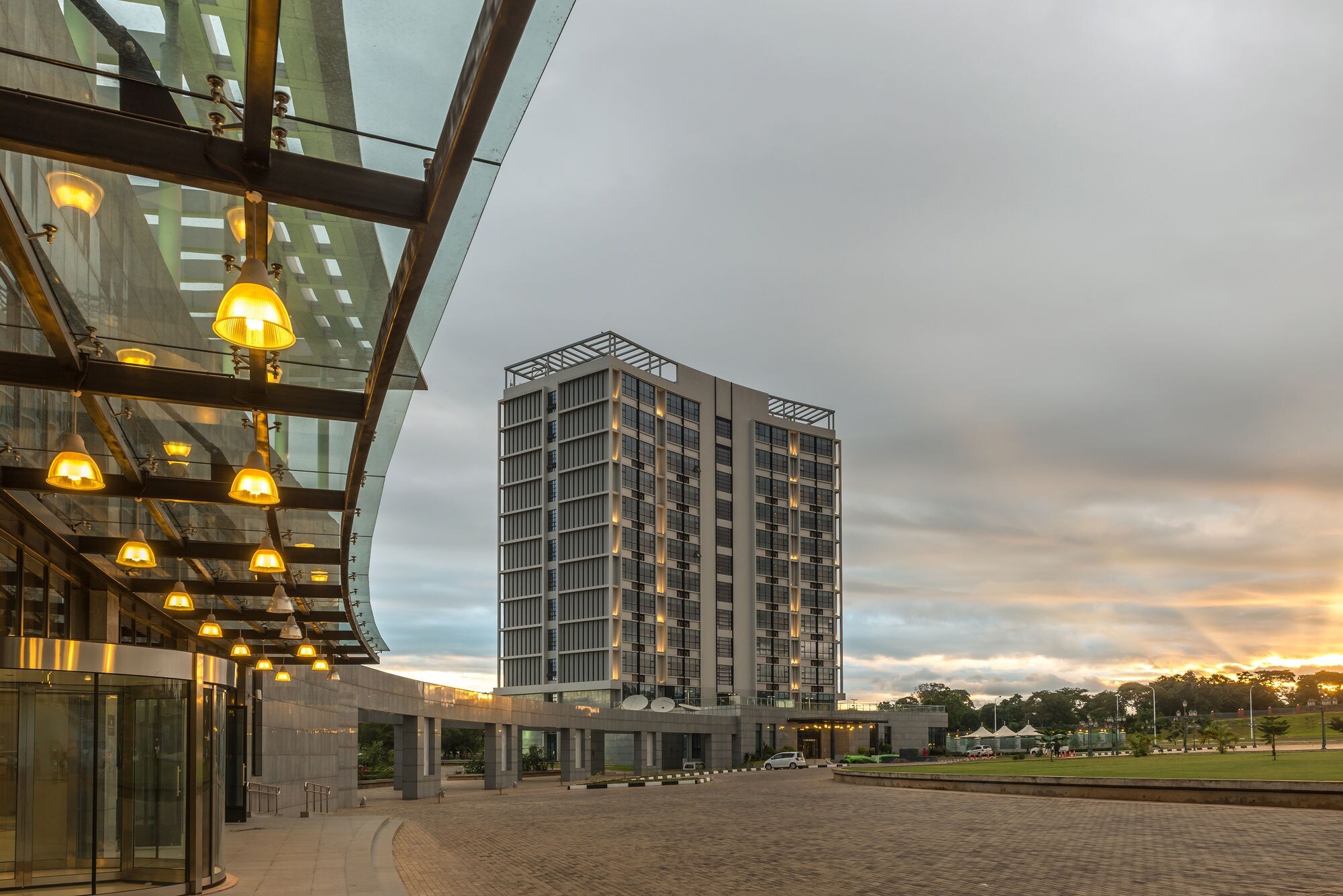 Lilongwe highlights, Top recommended spots, Travel guides, Dining experiences, 2000x1340 HD Desktop