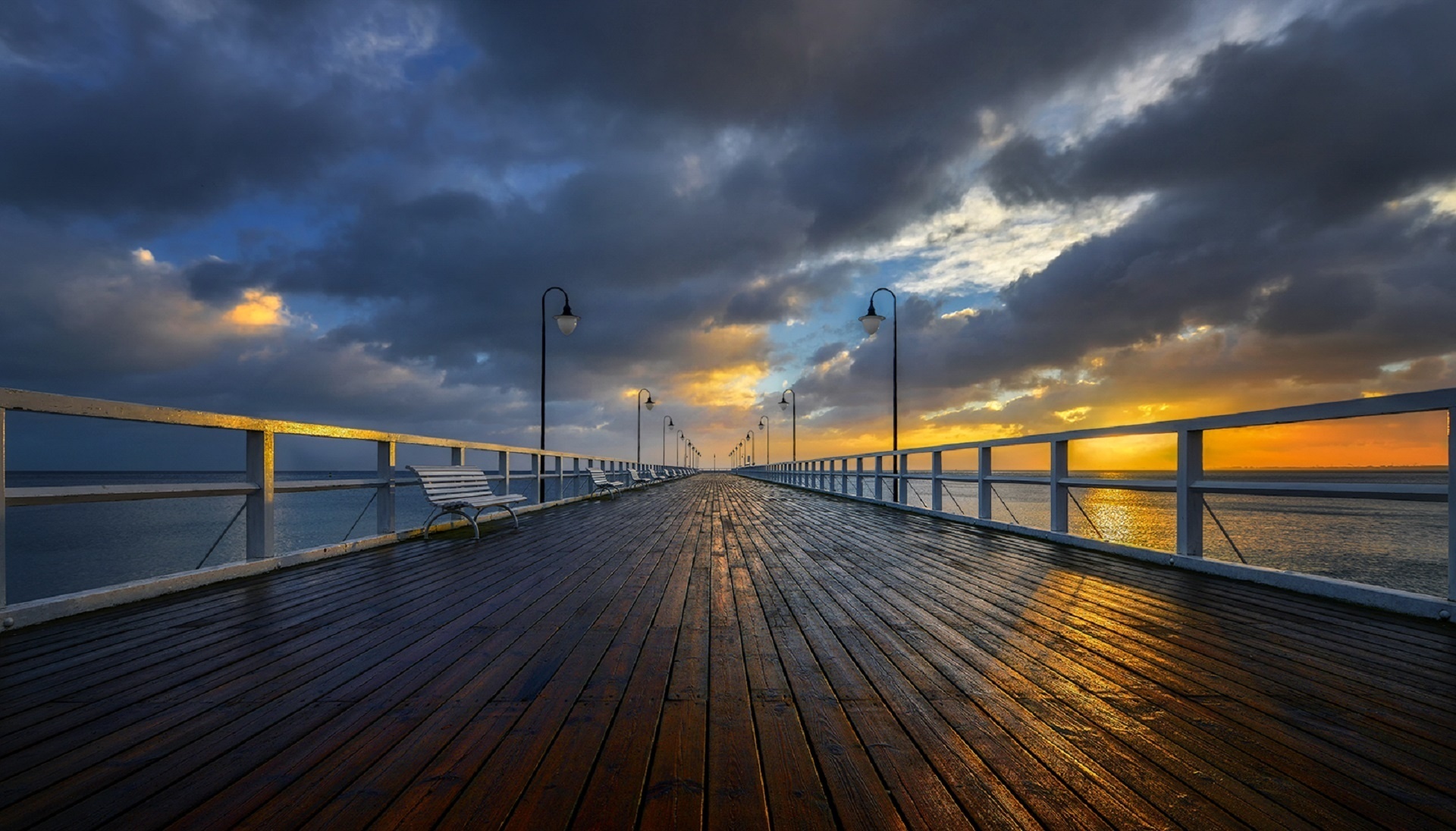 Beautiful Baltic Sea, Picture-perfect moments, Gdynia Orlowo beach, Poland's beauty, 1920x1100 HD Desktop